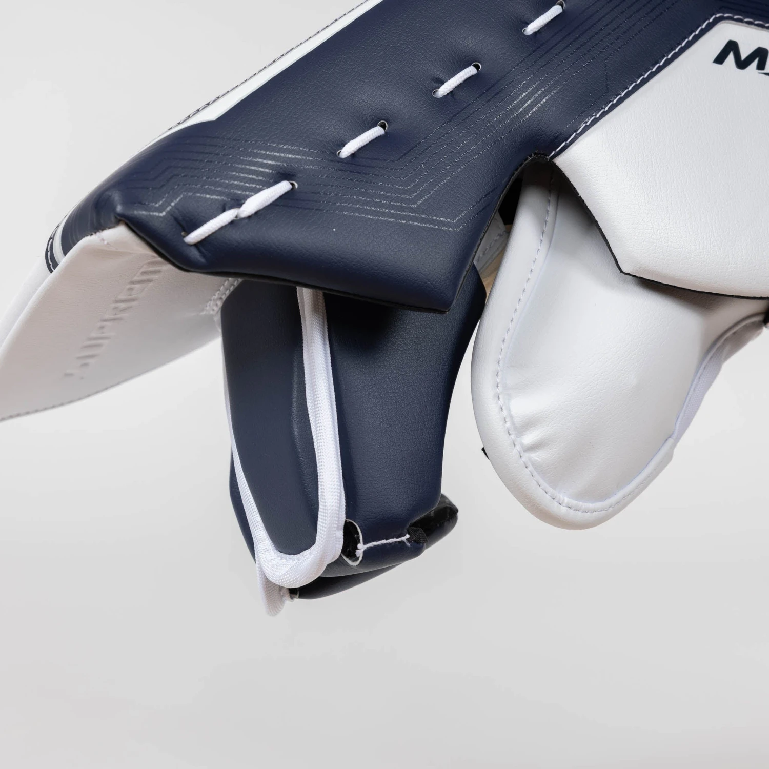 Bauer Supreme M5 Pro Senior Goalie Blocker - Image 6