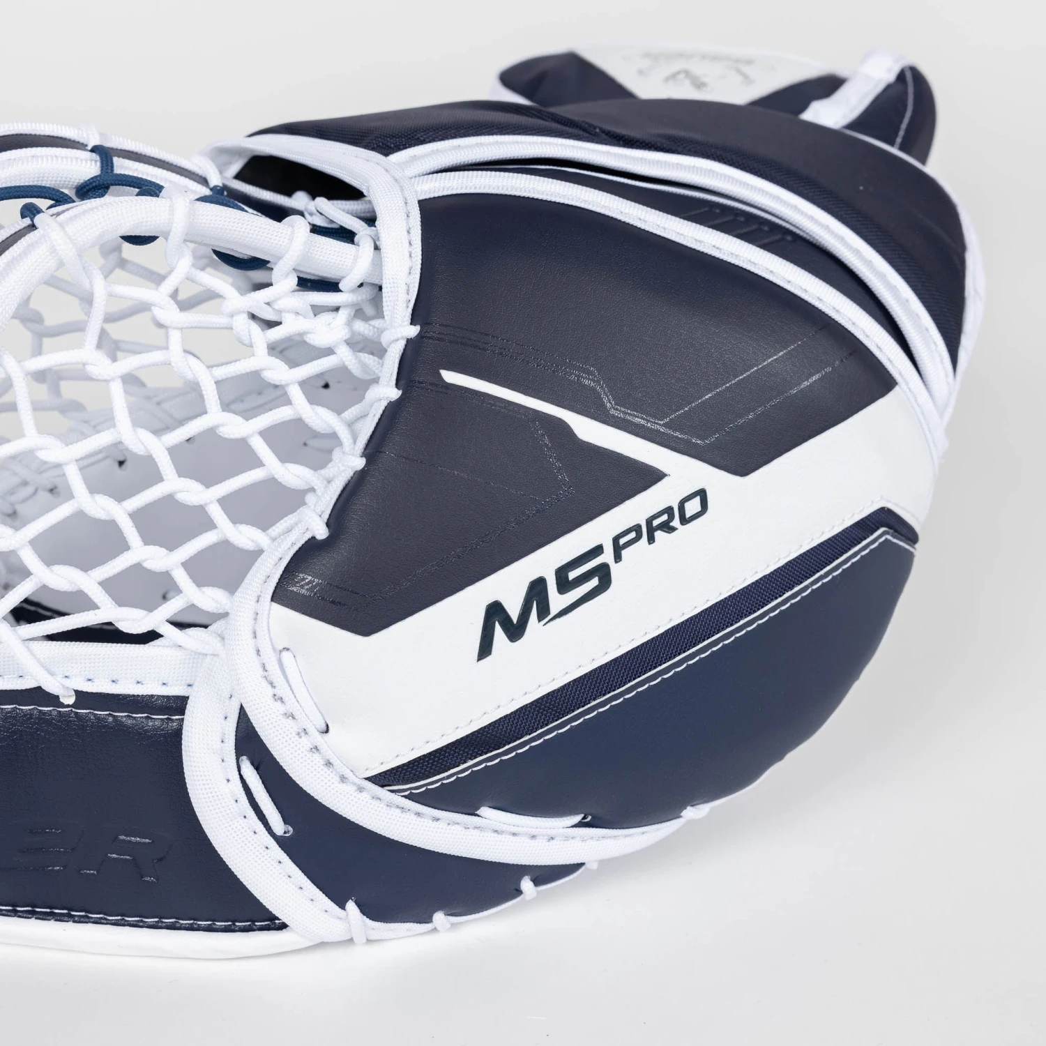 Bauer Supreme M5 Pro Senior Goalie Catcher - Image 5