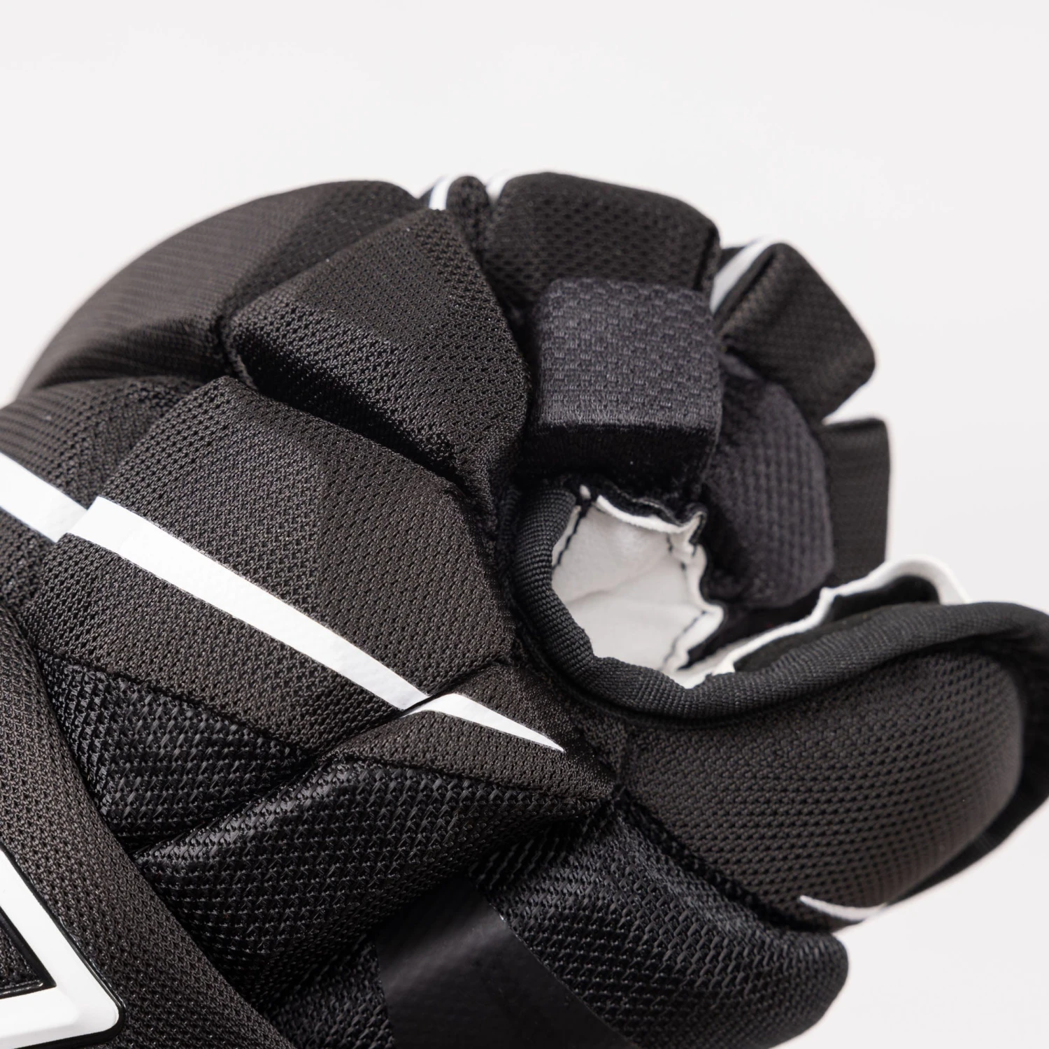 Bauer Vapor Hyperlite Junior Hockey Gloves - Image 9