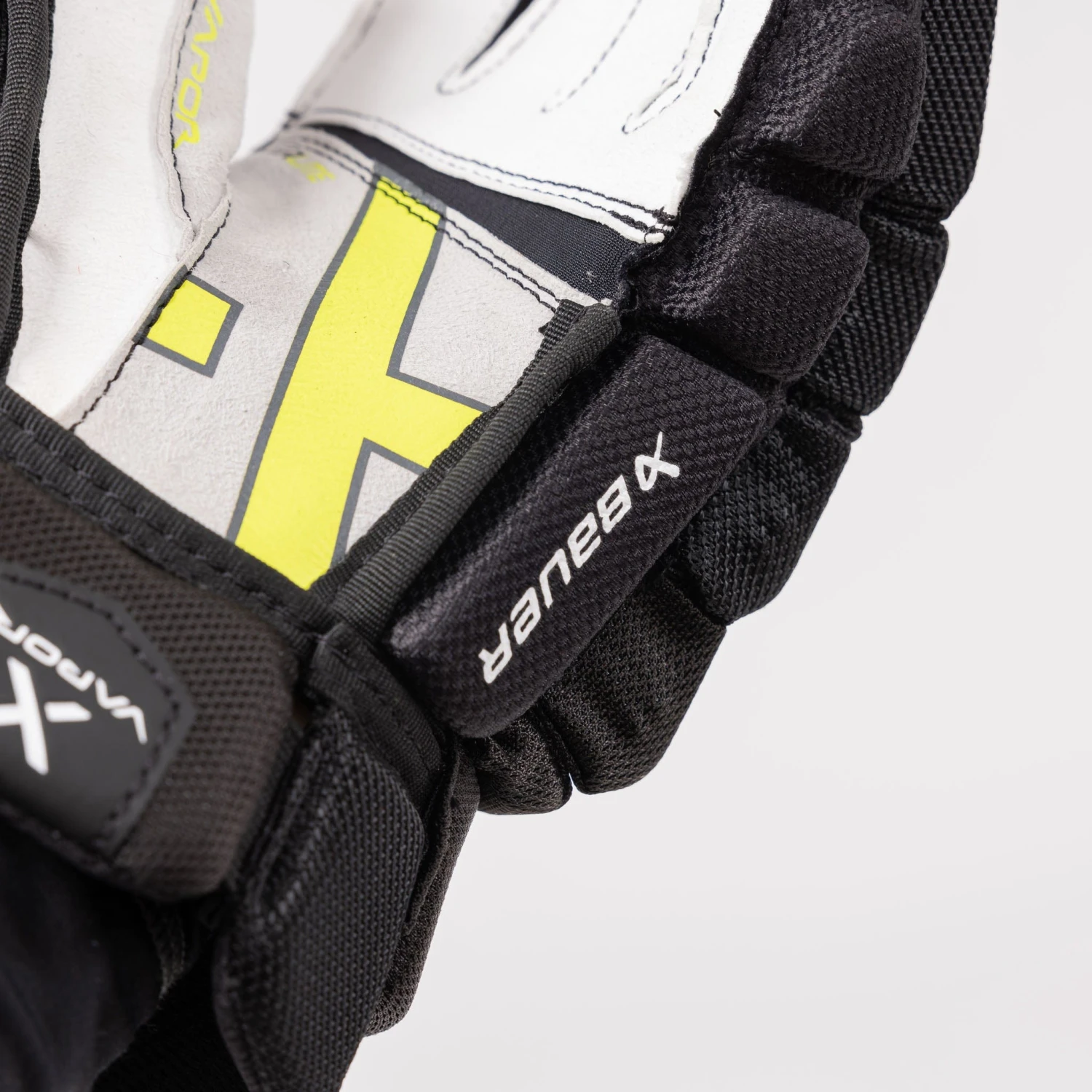 Bauer Vapor Hyperlite Junior Hockey Gloves - Image 12