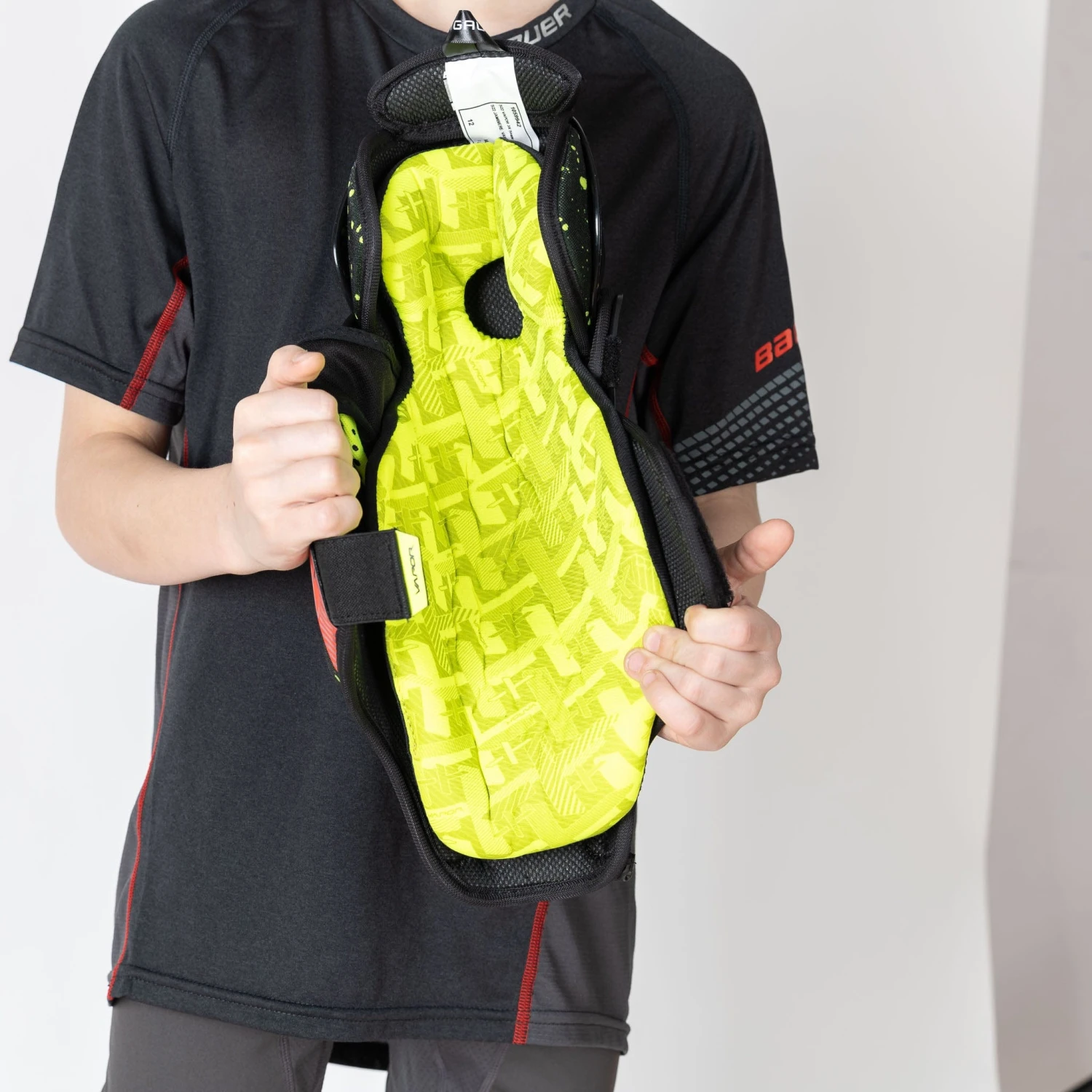 Bauer Vapor 3X Junior Hockey Shin Guards - Image 7