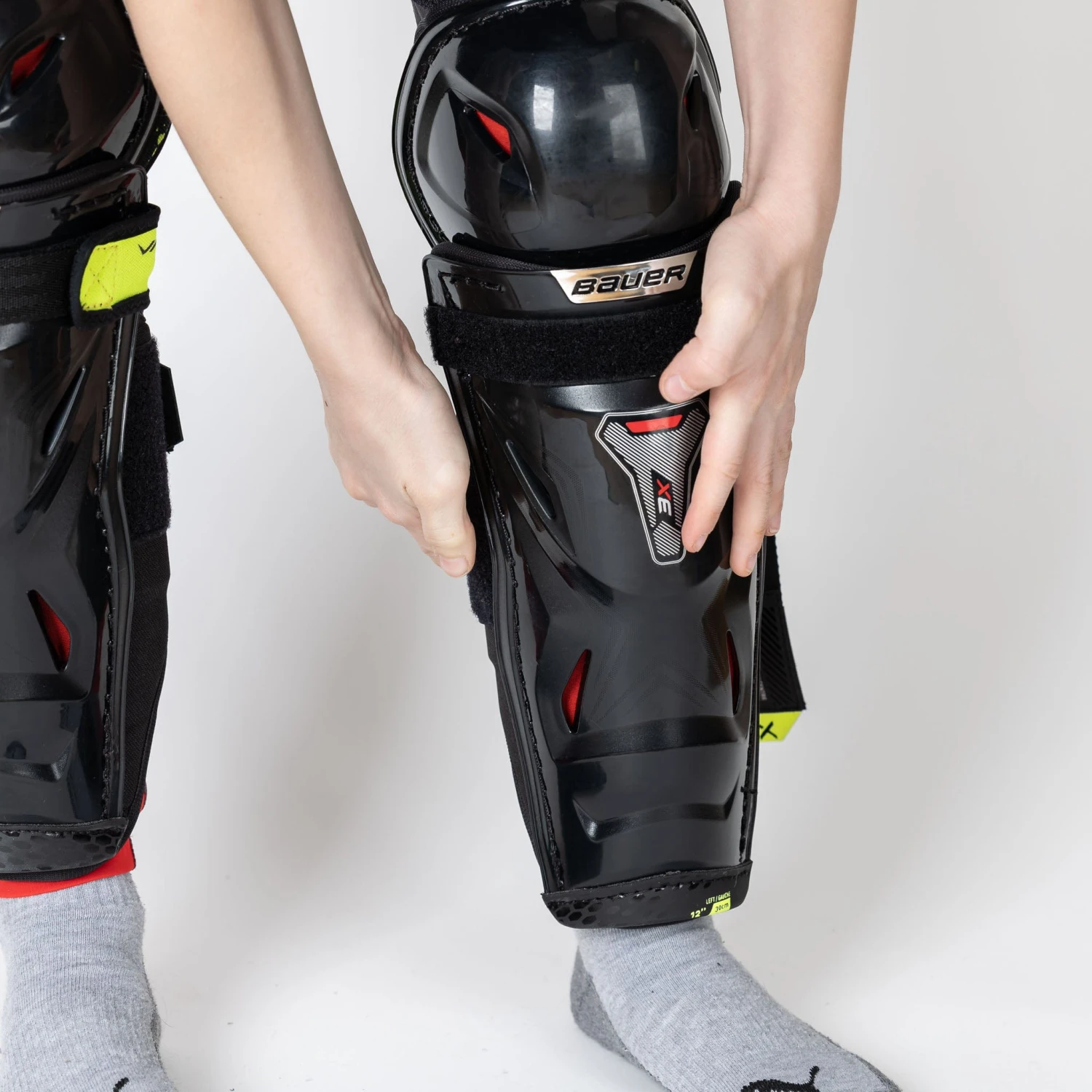 Bauer Vapor 3X Junior Hockey Shin Guards - Image 4