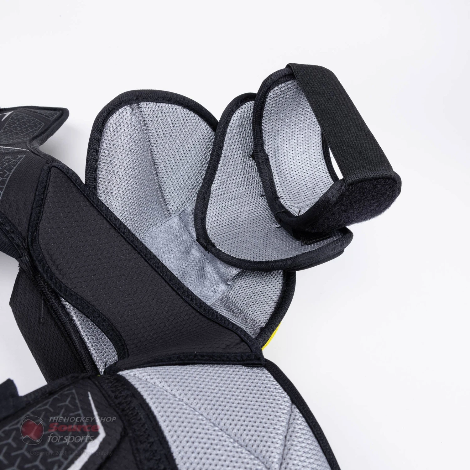 Bauer Supreme UltraSonic Intermediate Hockey Shoulder Pads - Image 10