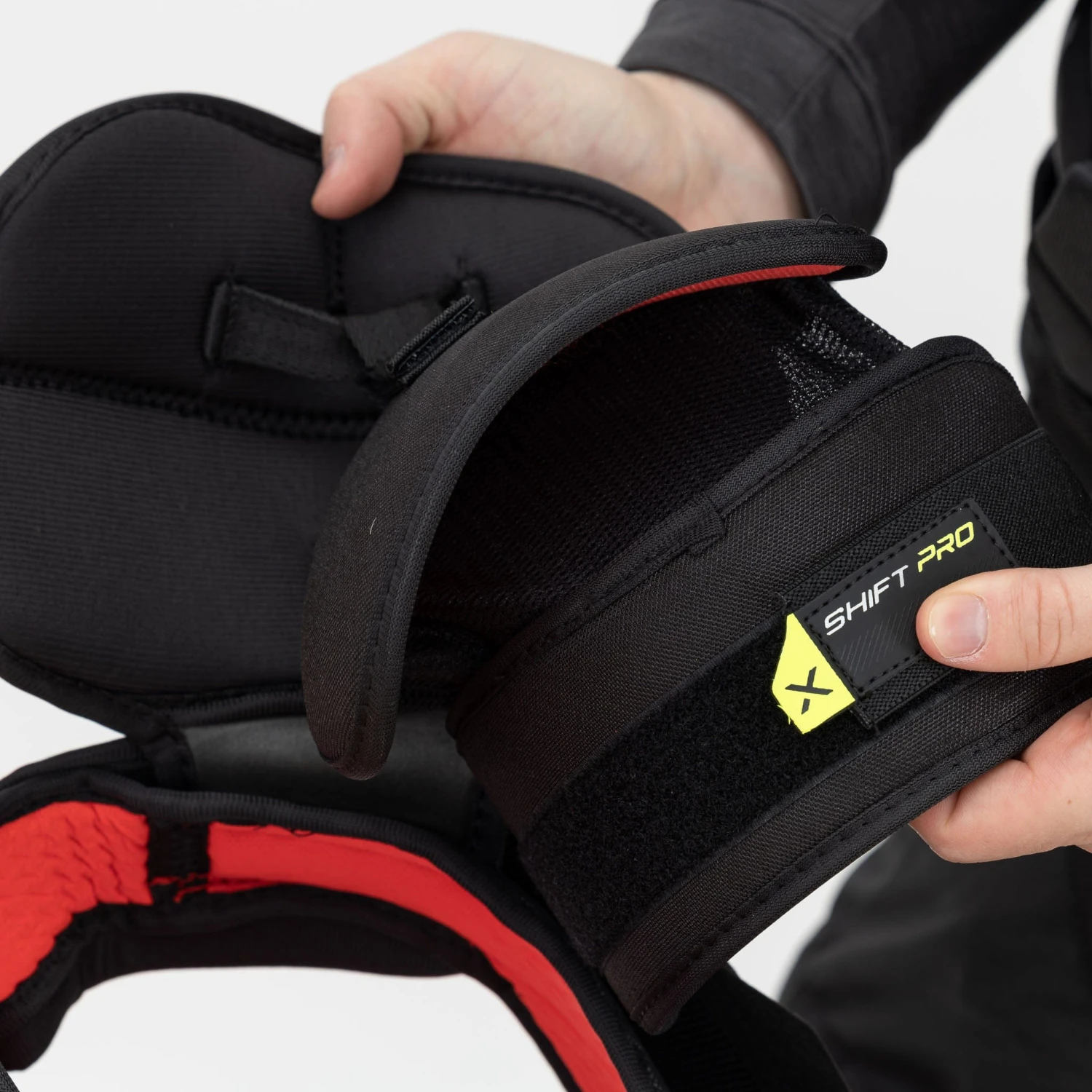 Bauer Vapor Shift Pro Intermediate Hockey Shoulder Pads - Image 4