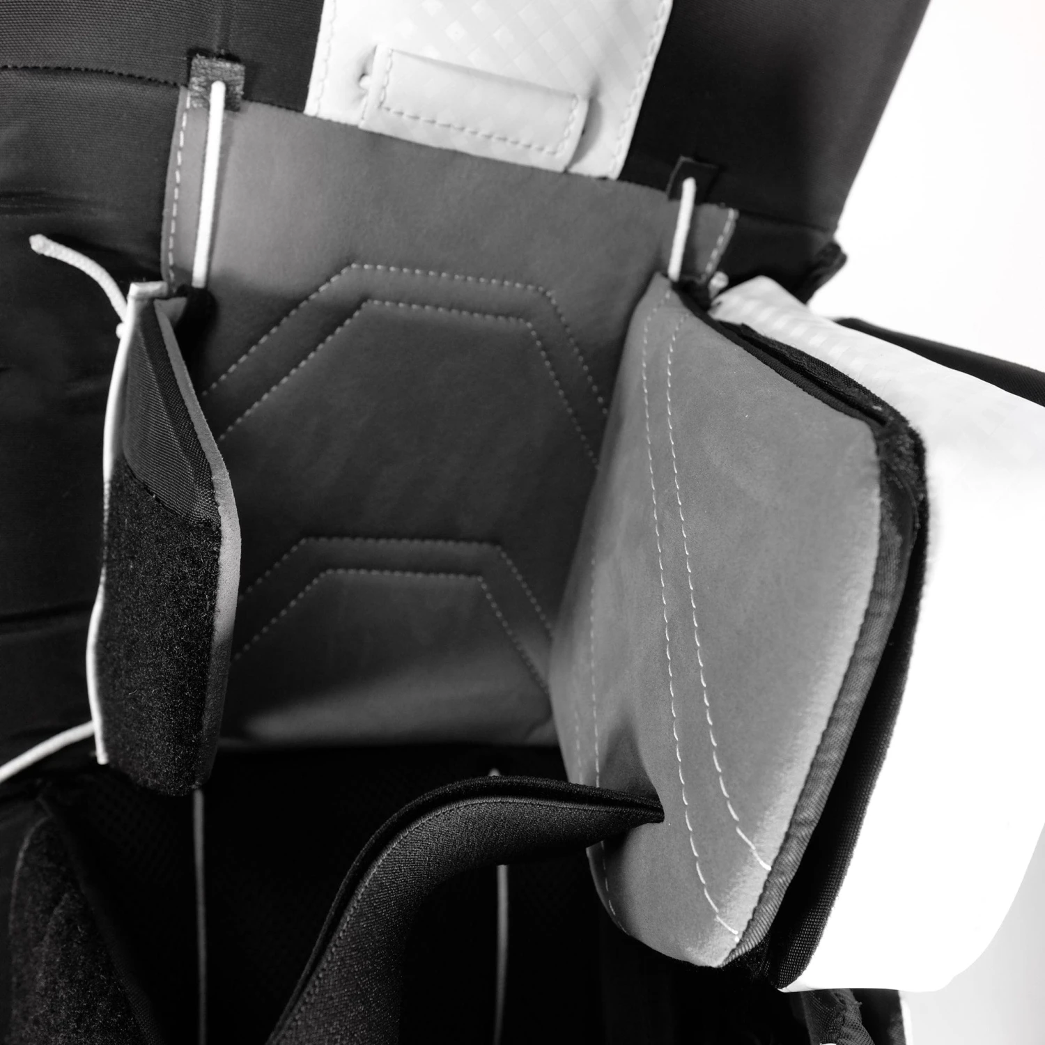 Brian's G-NETik X5 Junior Goalie Leg Pads - Image 7