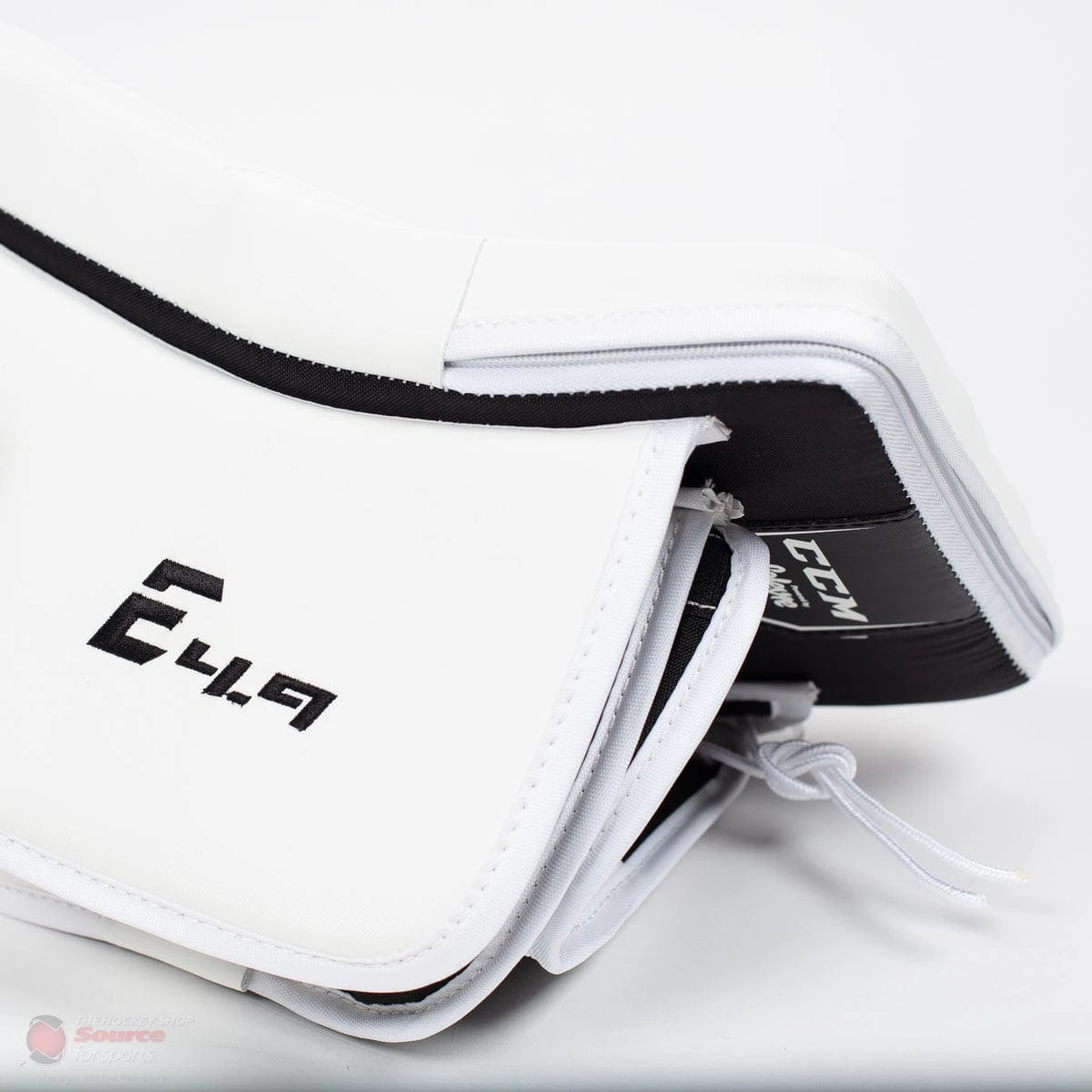 CCM Extreme Flex E4.9 Senior Goalie Blocker - Source Exclusive - Image 4