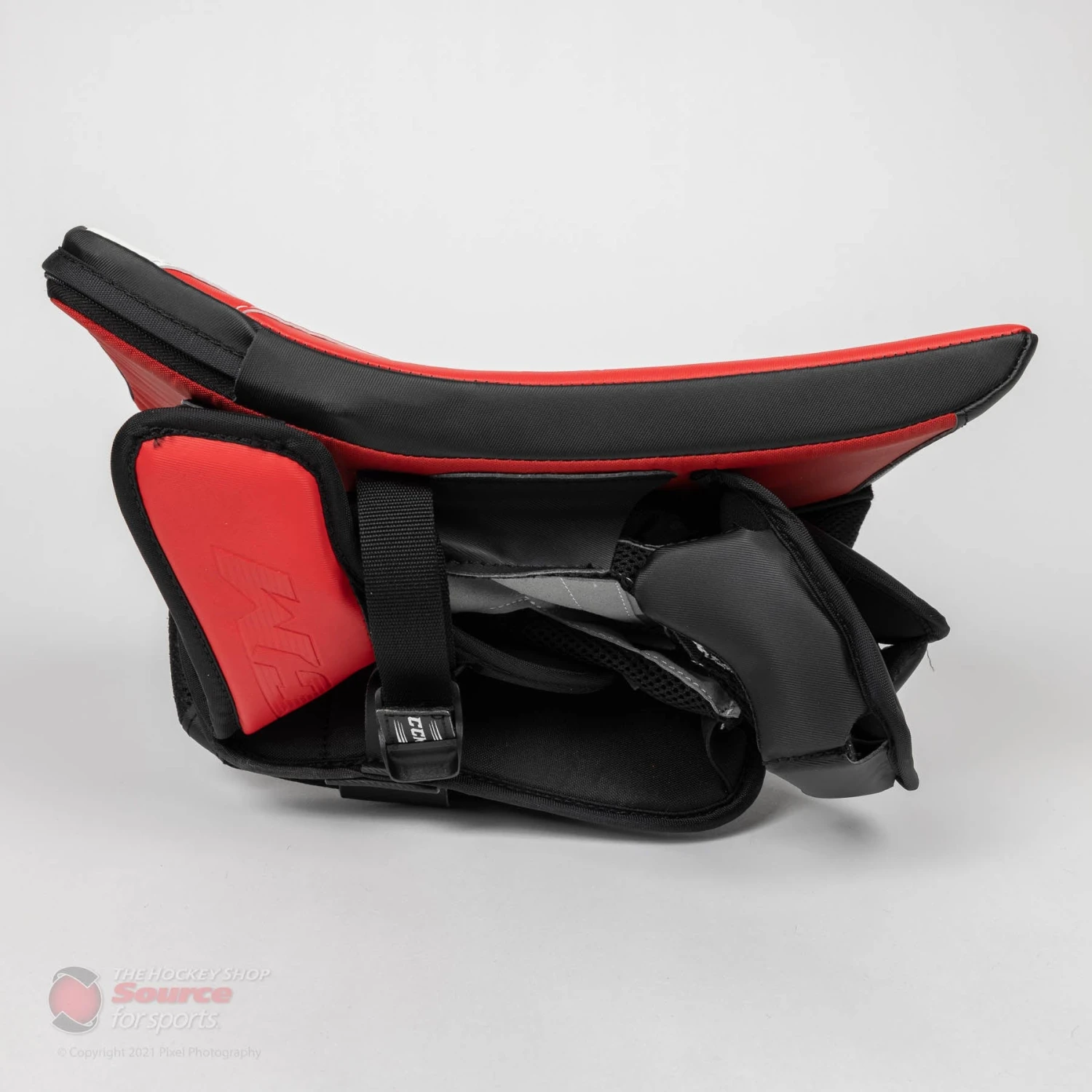 CCM Extreme Flex E5.5 Junior Goalie Blocker - Source Exclusive - Image 3