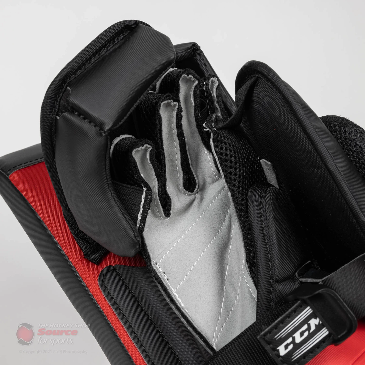 CCM Extreme Flex E5.5 Junior Goalie Blocker - Source Exclusive - Image 7