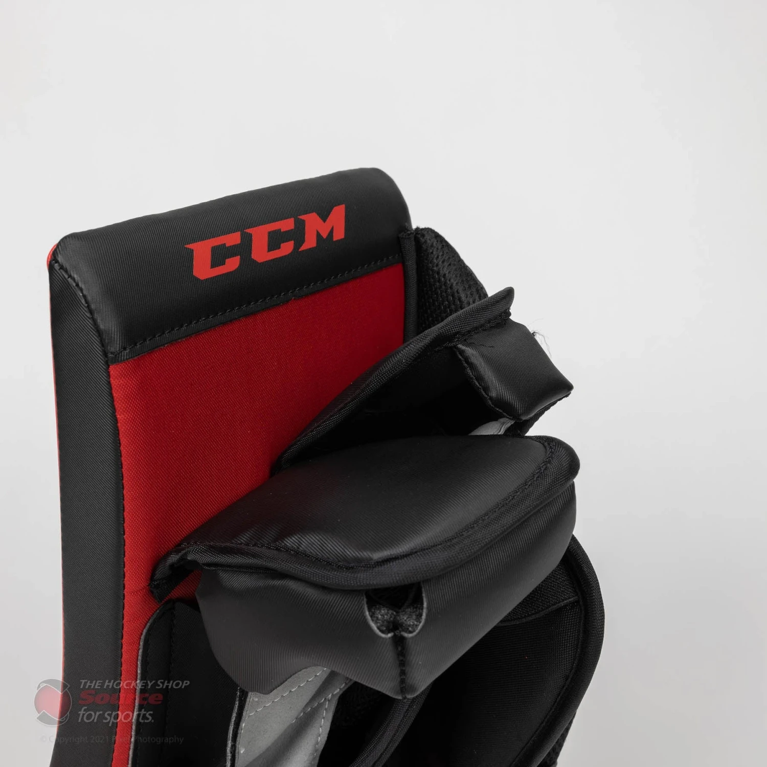 CCM Extreme Flex E5.5 Junior Goalie Blocker - Source Exclusive - Image 4