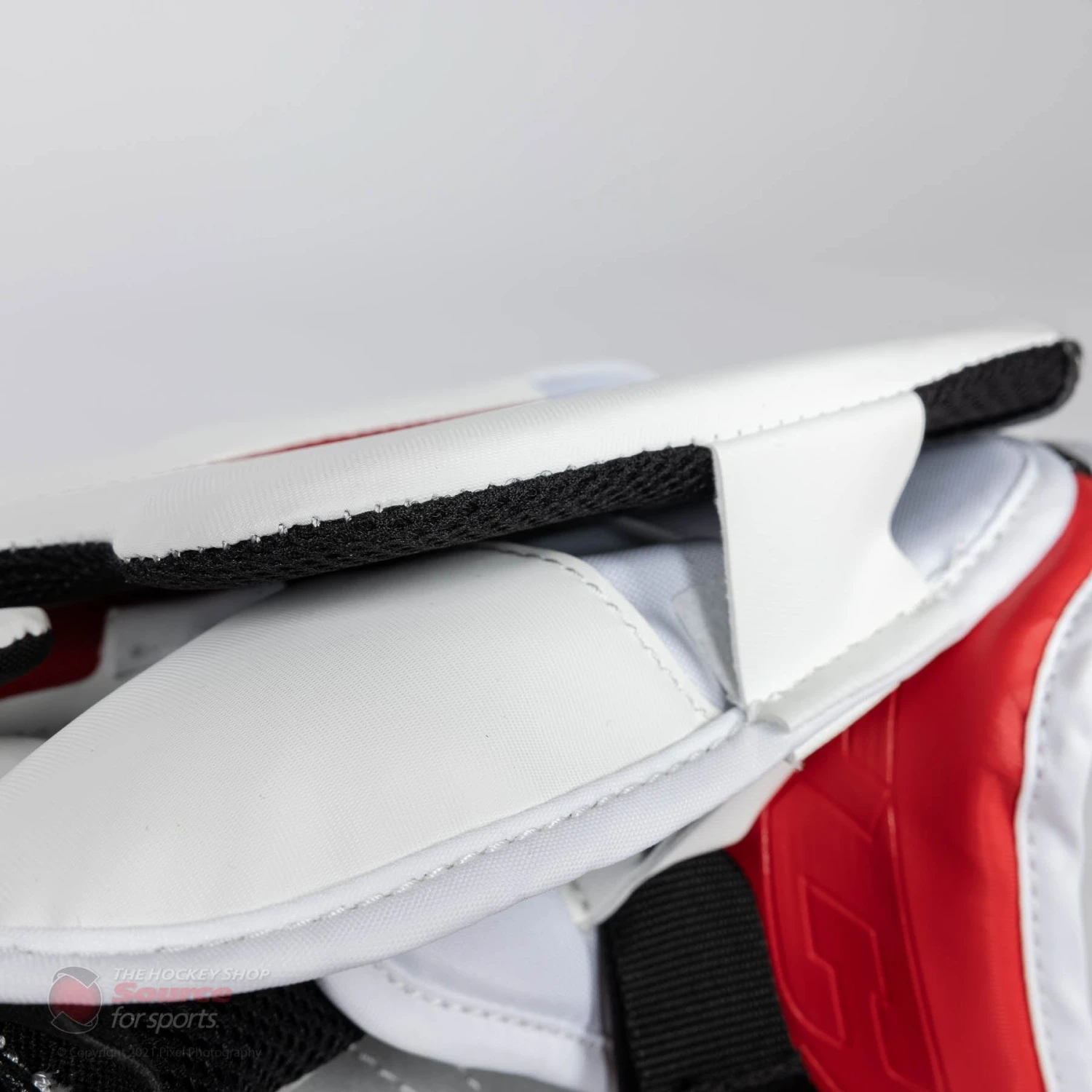 CCM Extreme Flex E5.5 Youth Goalie Blocker - Image 11