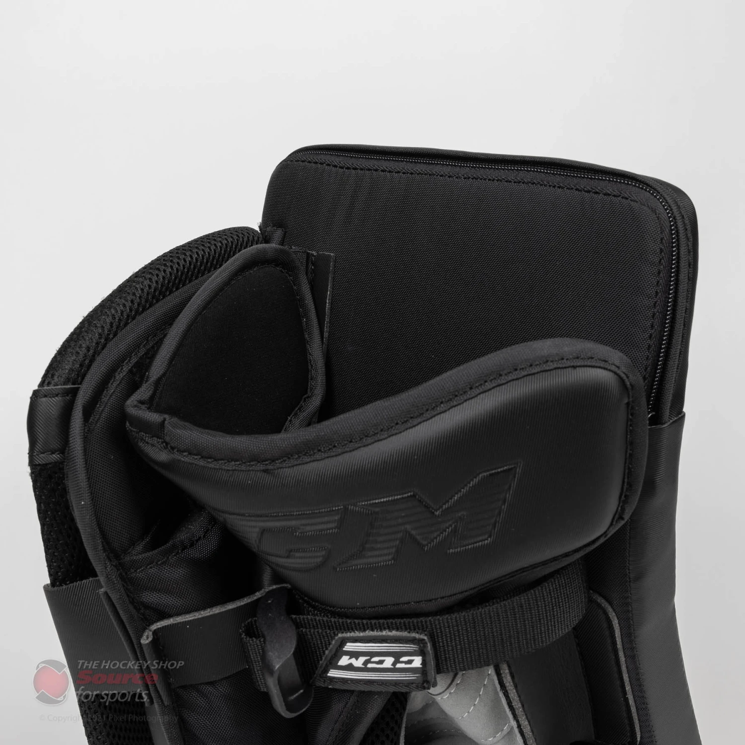 CCM Extreme Flex E5.9 Senior Goalie Blocker - Source Exclusive - Image 9