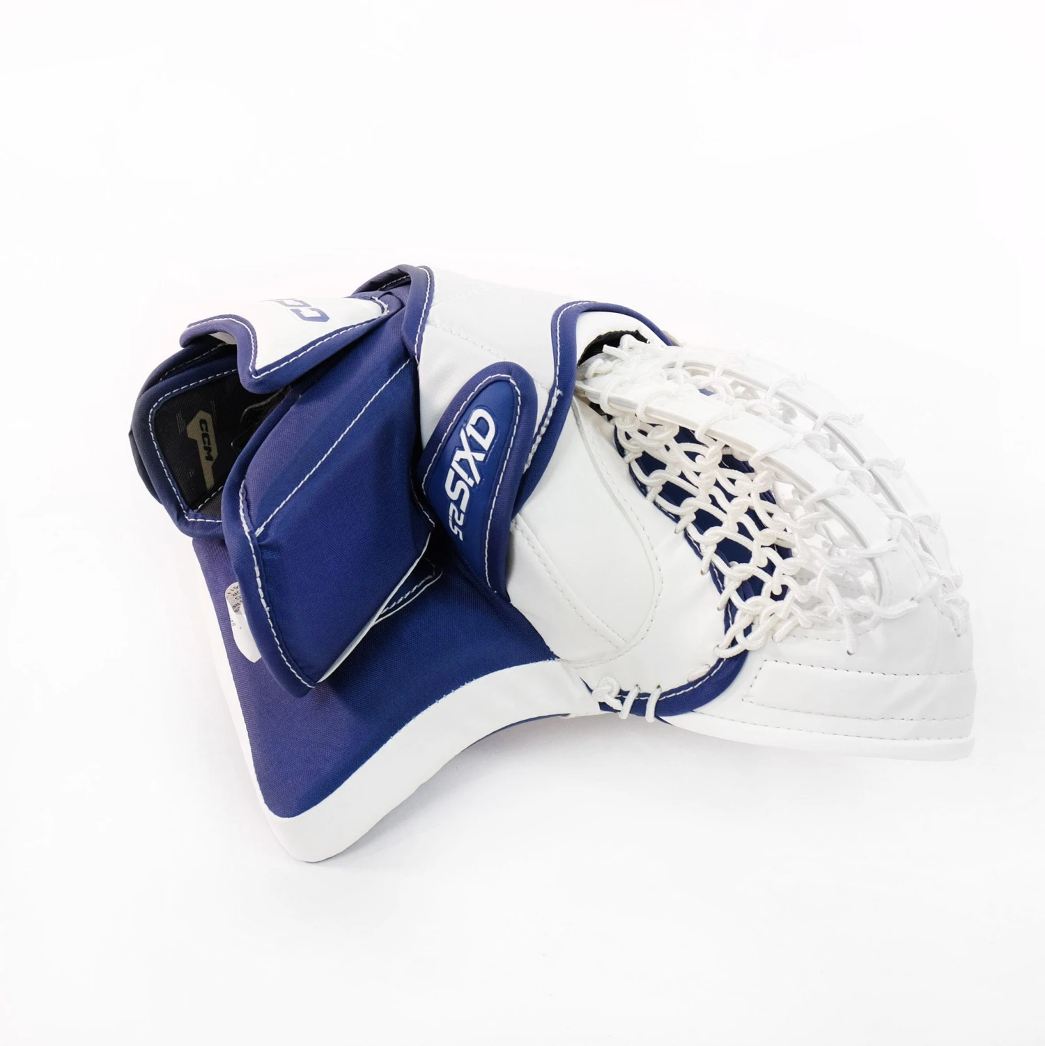 CCM Axis 2.5 Junior Goalie Catcher - Image 15