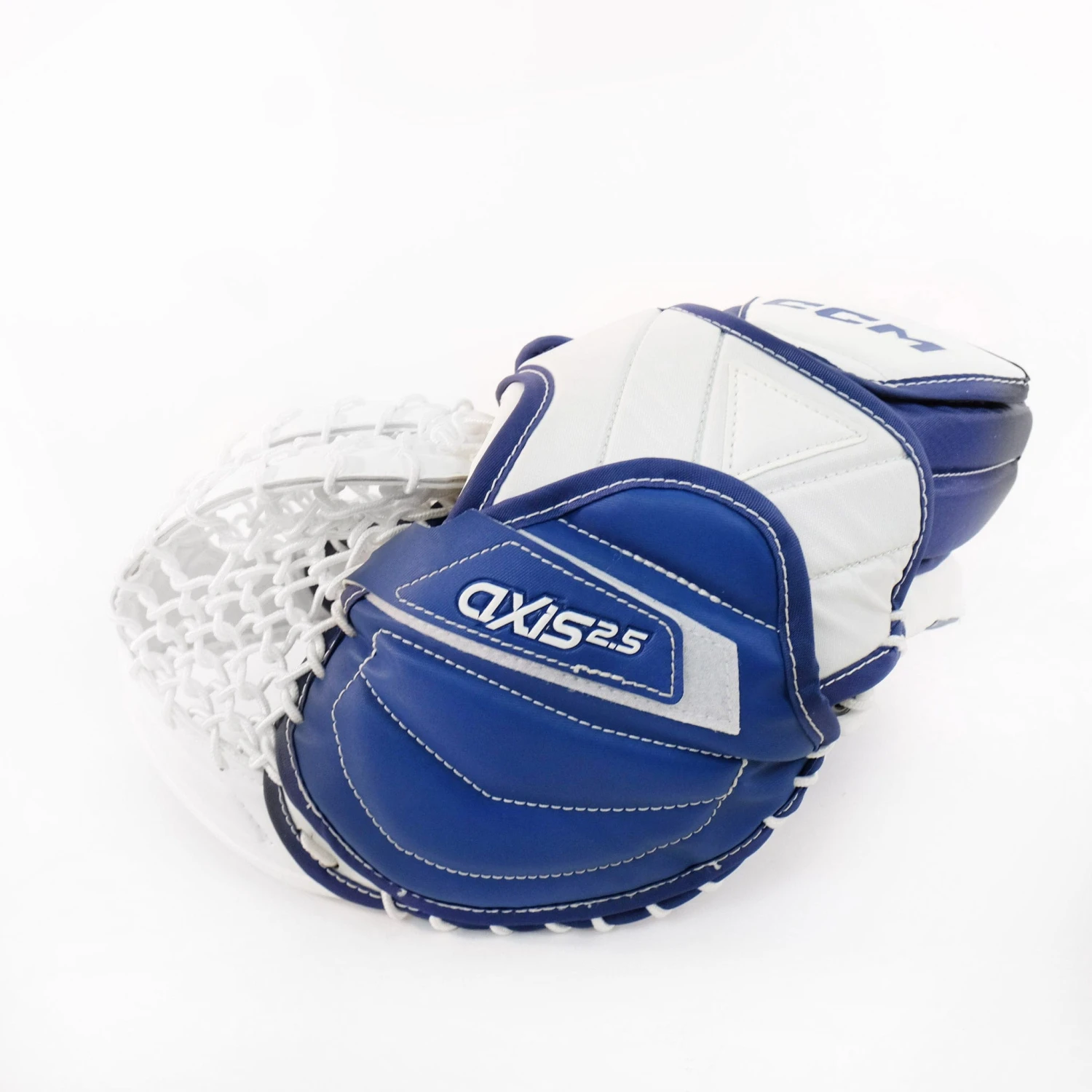 CCM Axis 2.5 Junior Goalie Catcher - Image 13