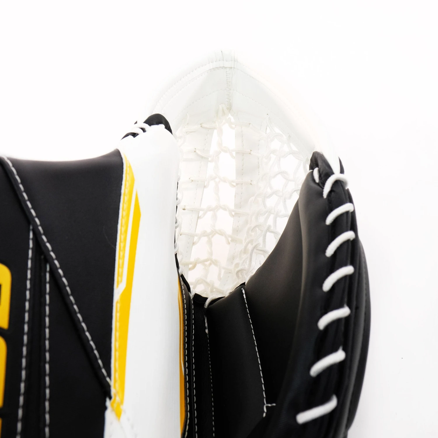 CCM Axis 2.9 Senior Goalie Catcher - Image 17