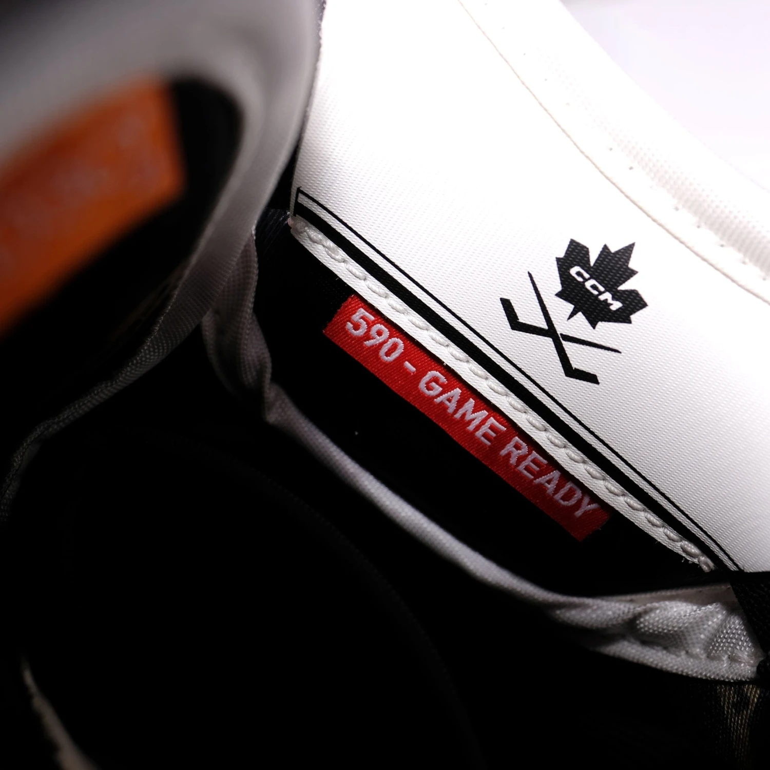 CCM Axis 2 Senior Goalie Catcher - 590 Degree - Image 2