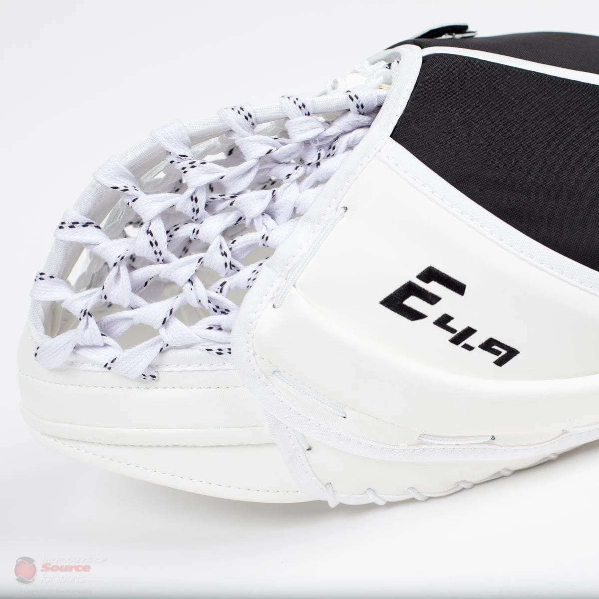 CCM Extreme Flex E4.9 Senior Goalie Catcher - Source Exclusive - Image 4