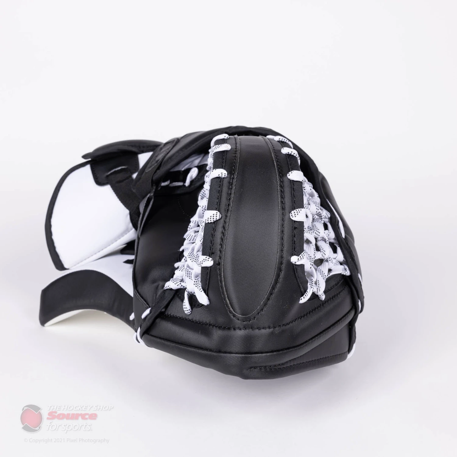 CCM Extreme Flex E5.5 Senior Goalie Catcher - Source Exclusive - Image 4