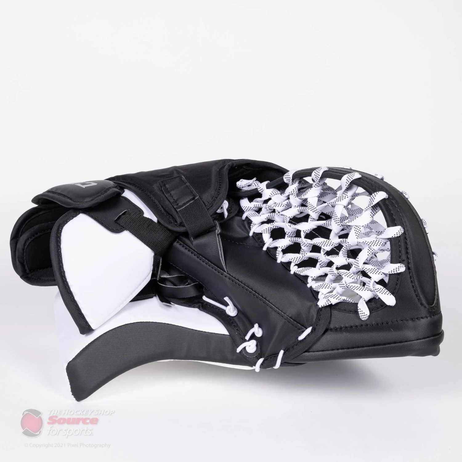 CCM Extreme Flex E5.5 Senior Goalie Catcher - Source Exclusive - Image 3