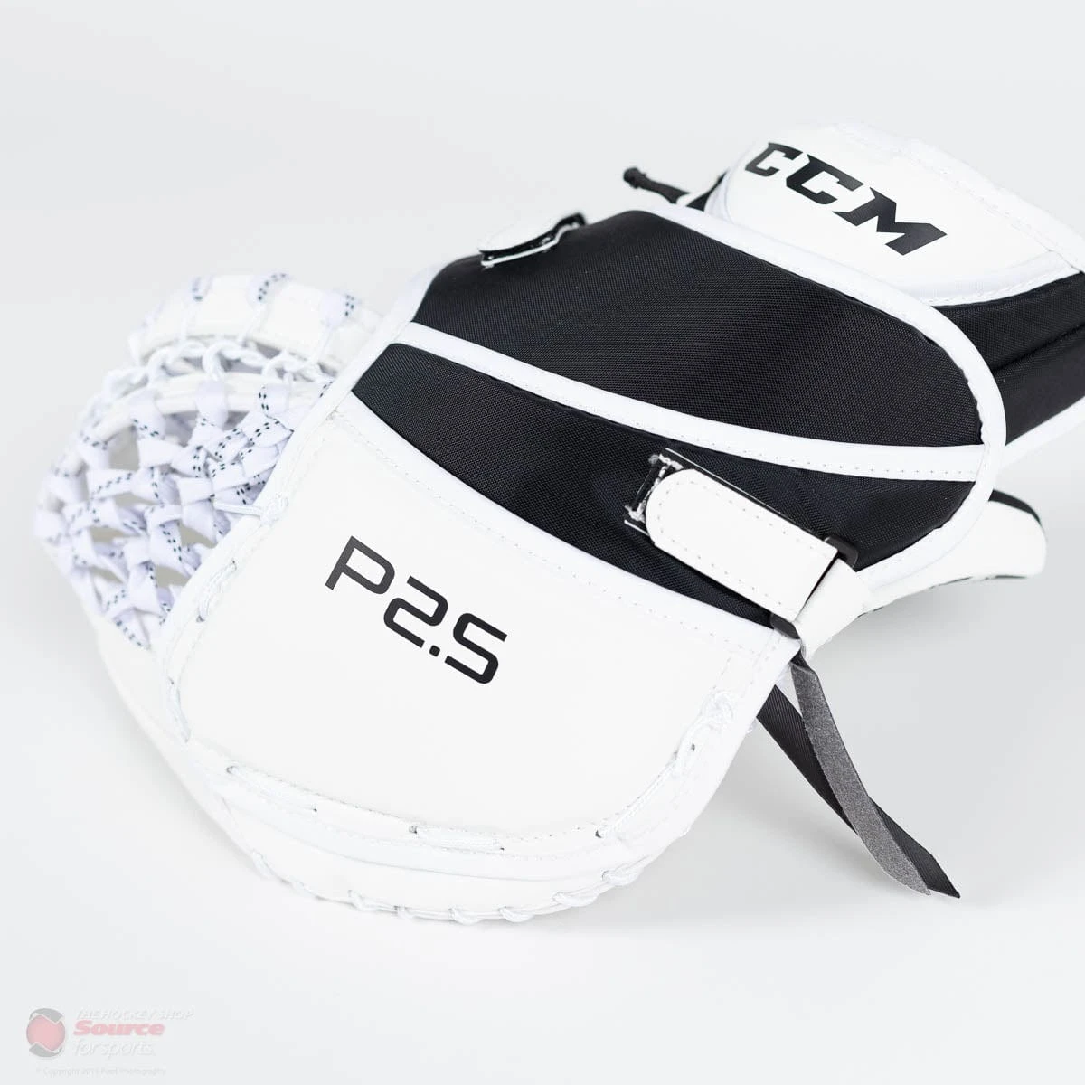 CCM Premier P2.5 Junior Goalie Catcher - Source Exclusive - Image 2