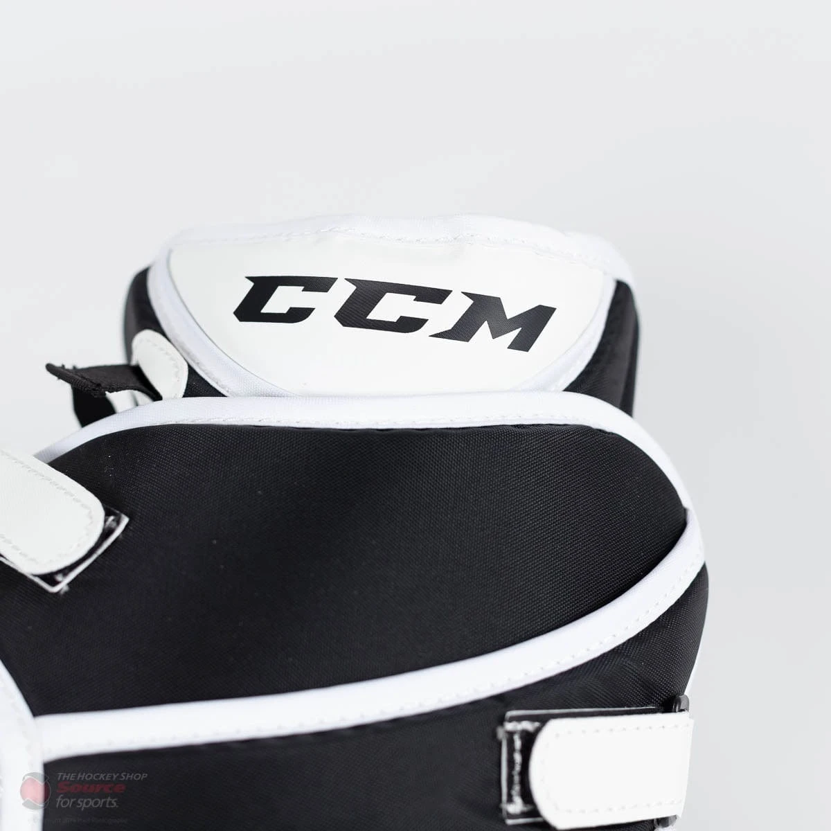 CCM Premier P2.5 Junior Goalie Catcher - Source Exclusive - Image 8