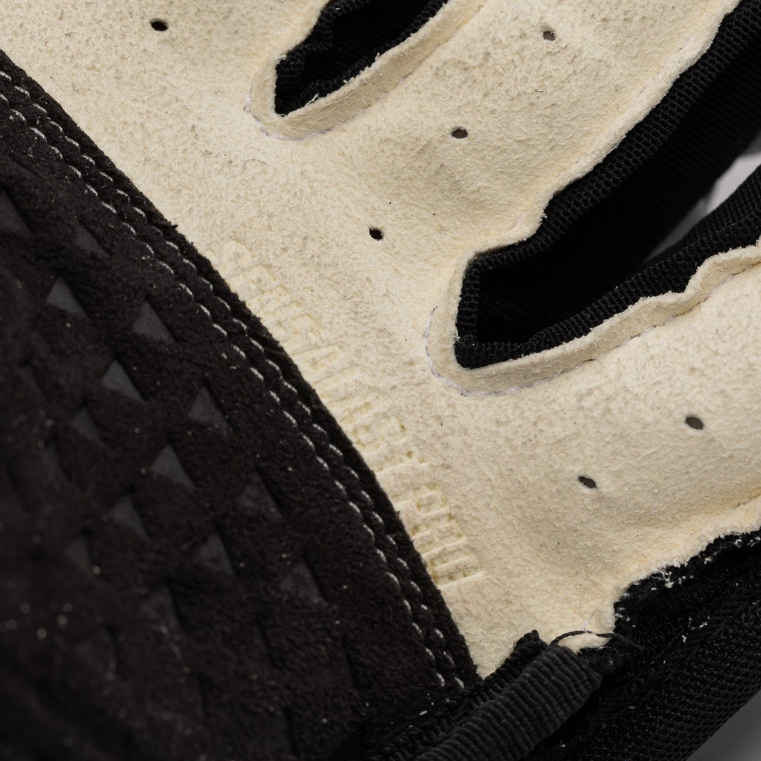 CCM Jetspeed FT6 Pro Senior Hockey Gloves - Image 10