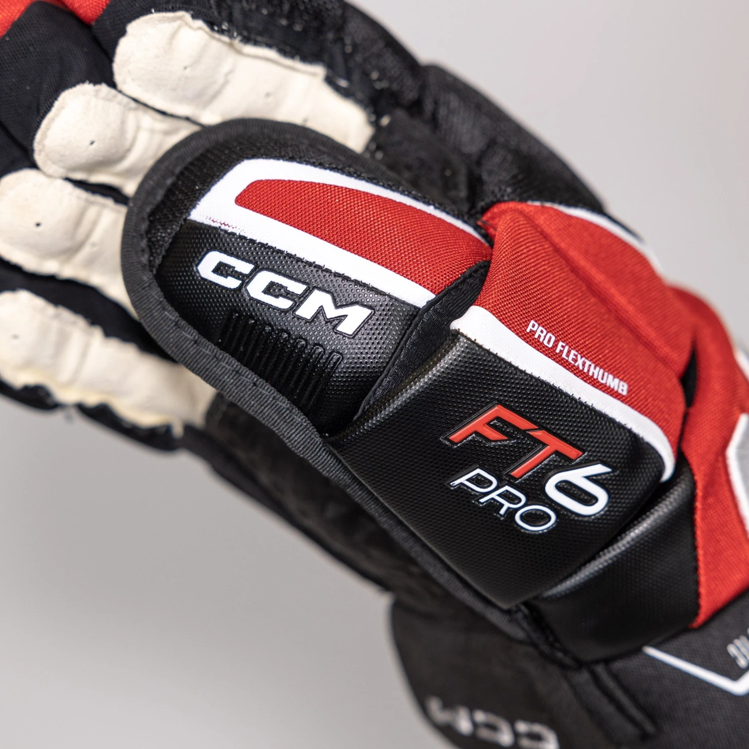 CCM Jetspeed FT6 Pro Senior Hockey Gloves - Image 4