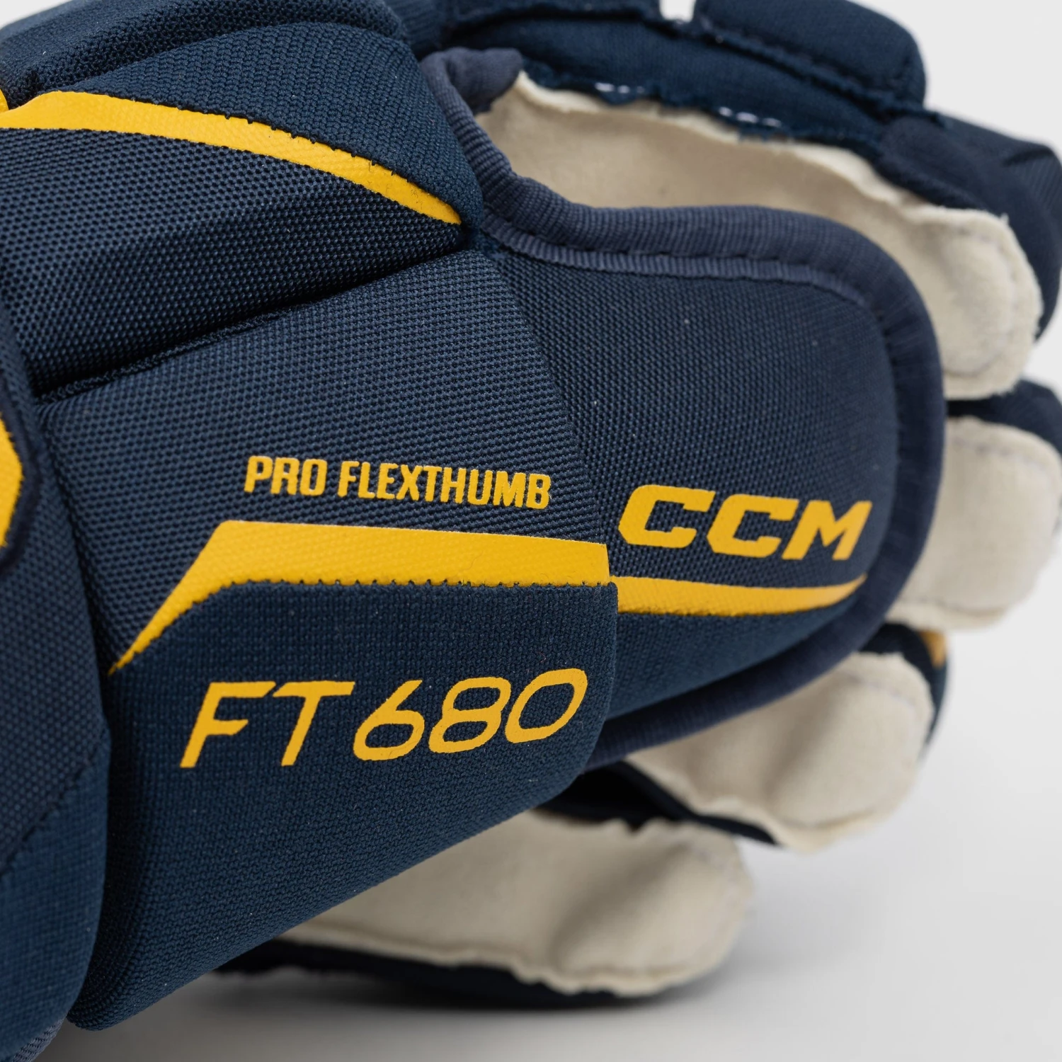 CCM Jetspeed FT680 Junior Hockey Gloves - Image 14