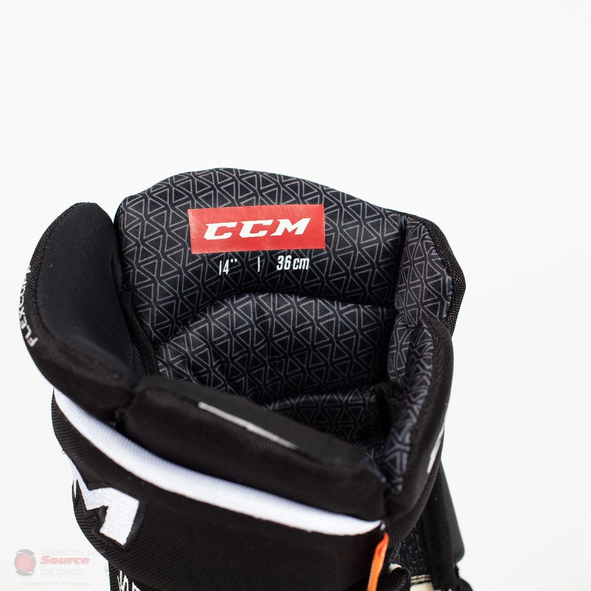 CCM Tacks 9080 Junior Hockey Gloves - Image 5
