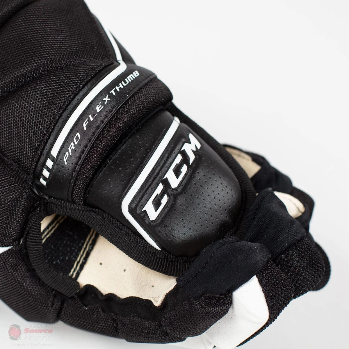 CCM Tacks 9080 Junior Hockey Gloves - Image 6