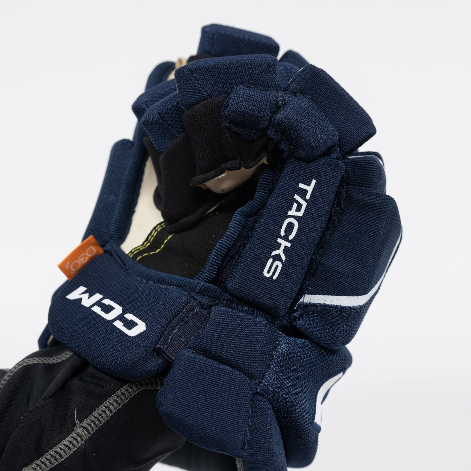 CCM Tacks AS580 Junior Hockey Gloves - Image 12