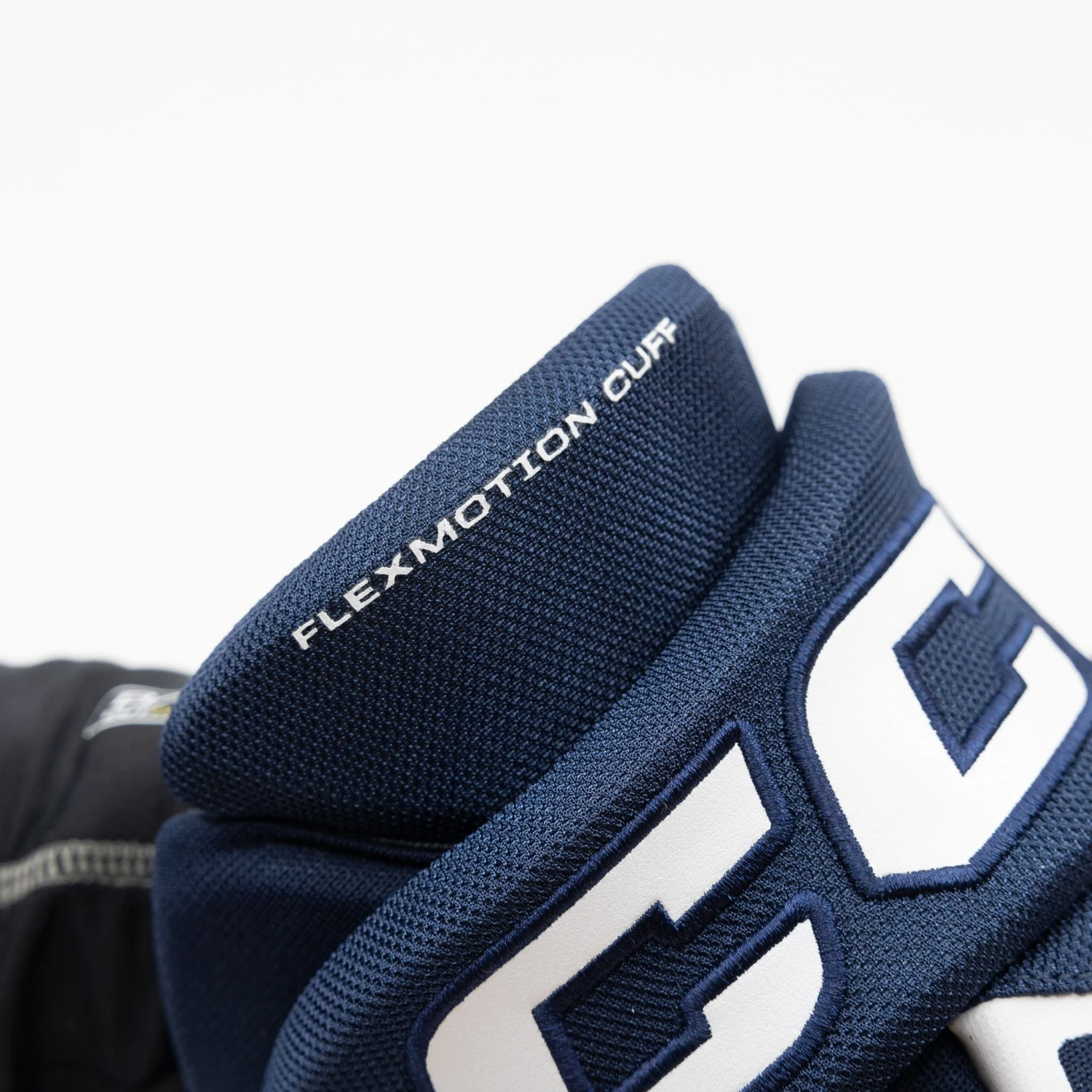 CCM Tacks AS580 Senior Hockey Gloves - Image 8