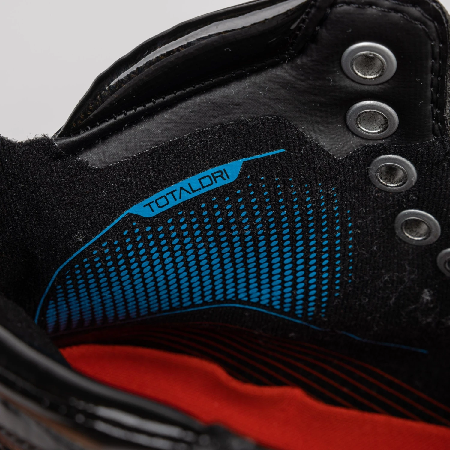 CCM Extreme Flex E6.9 Senior Goalie Skates - Image 15