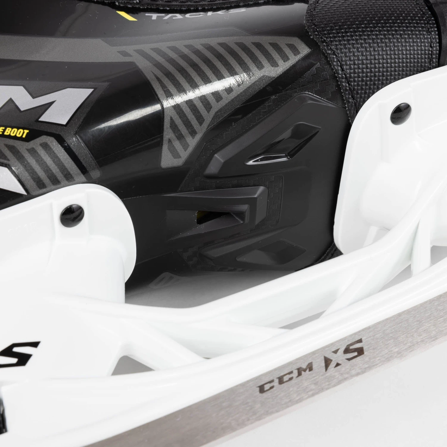 CCM Tacks AS570 Junior Hockey Skates - Image 9