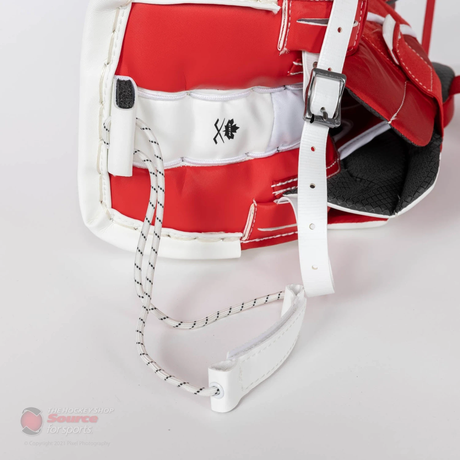 CCM Extreme Flex E5.5 Youth Goalie Leg Pads - Image 10