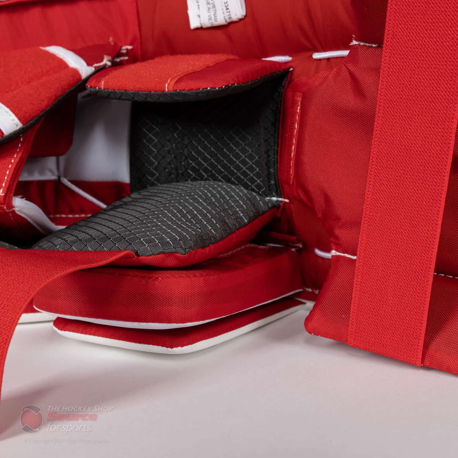 CCM Extreme Flex E5.5 Youth Goalie Leg Pads - Image 9