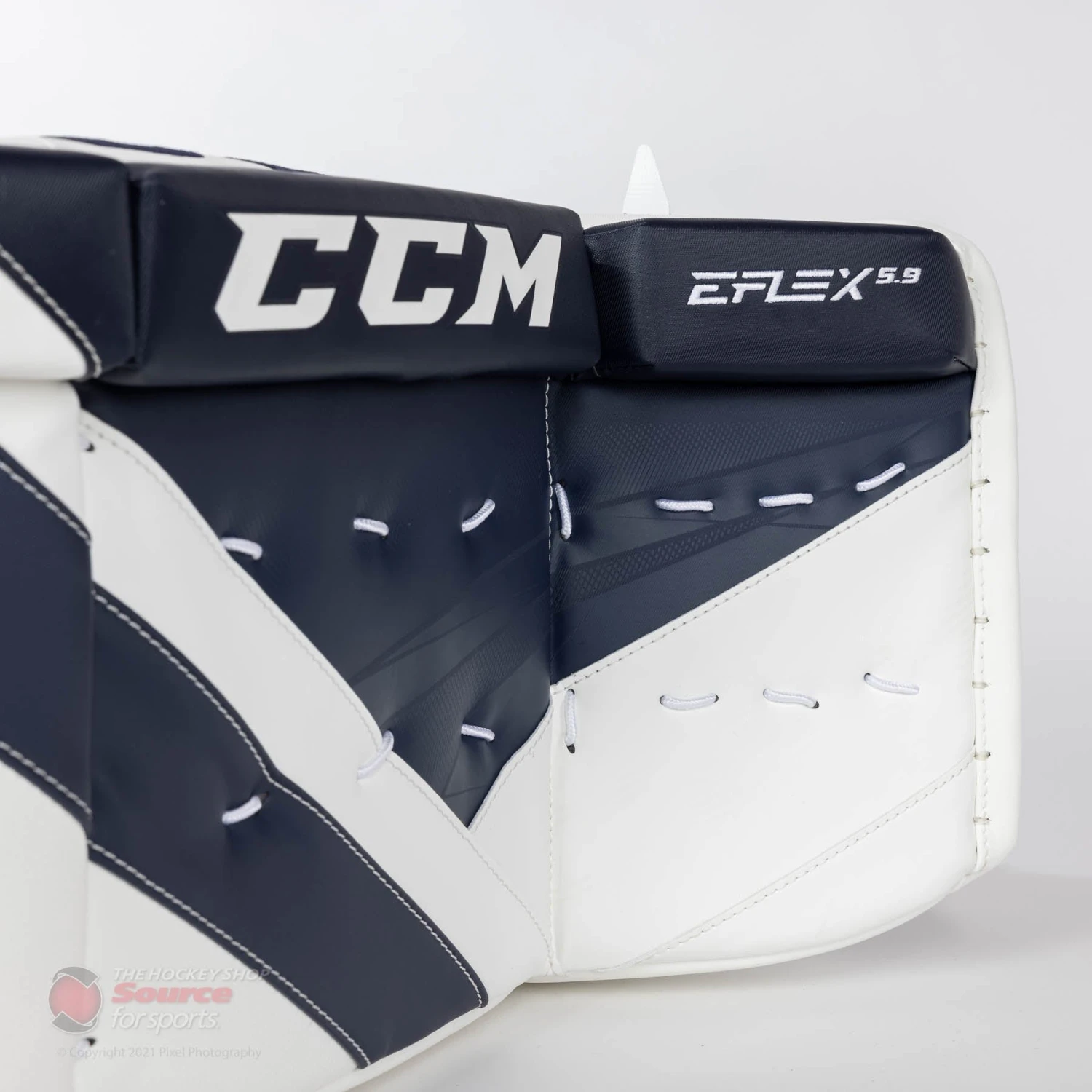 CCM Extreme Flex E5.9 Intermediate Goalie Leg Pads - Image 3