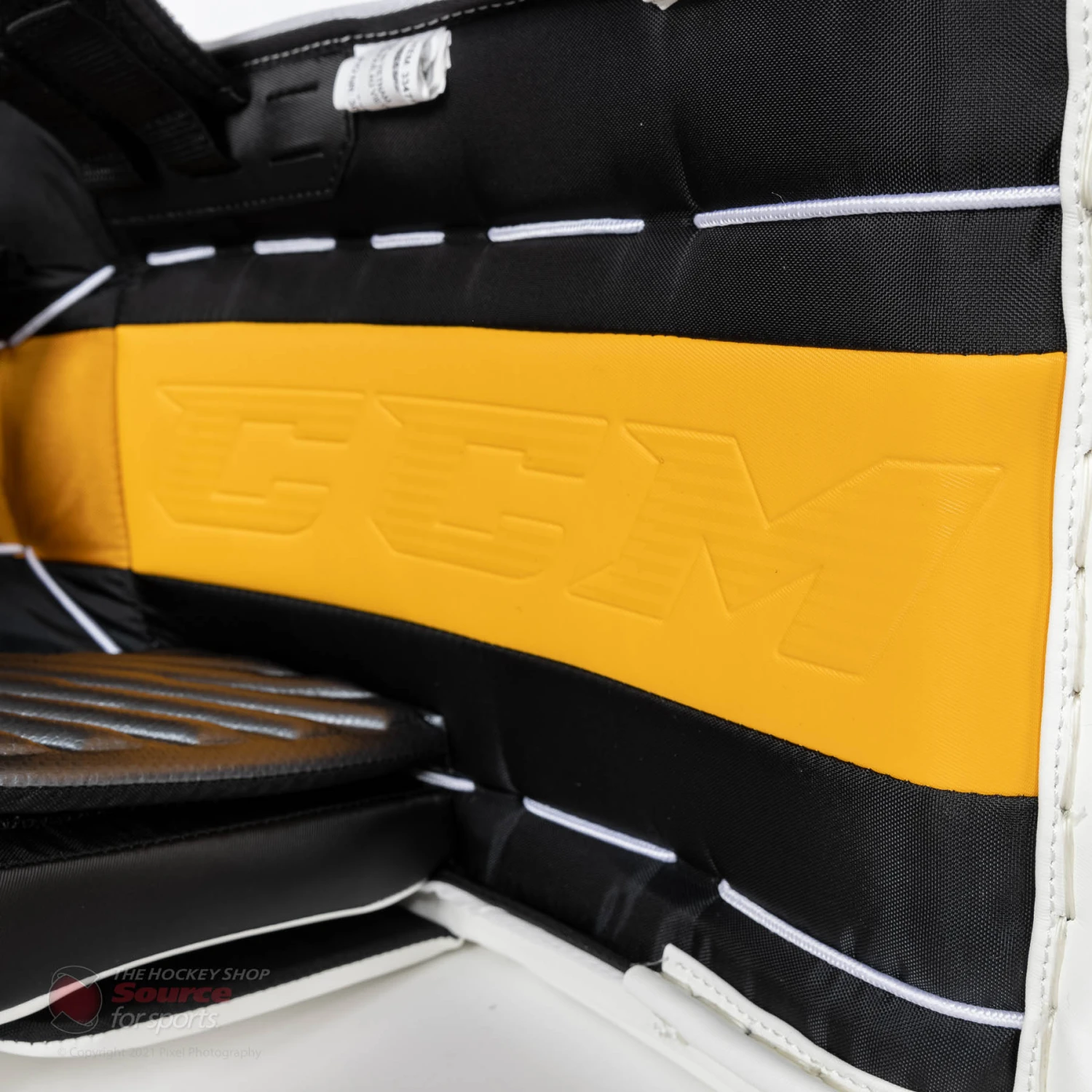 CCM Extreme Flex E5.9 Senior Goalie Leg Pads - Image 13