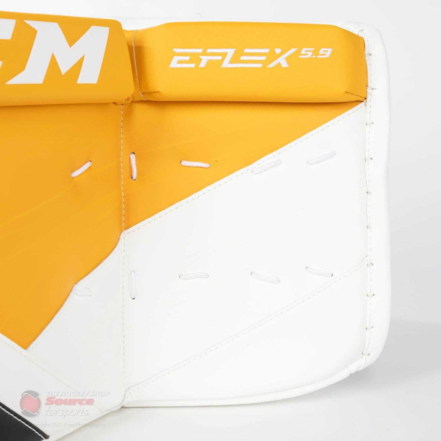 CCM Extreme Flex E5.9 Senior Goalie Leg Pads - Image 6