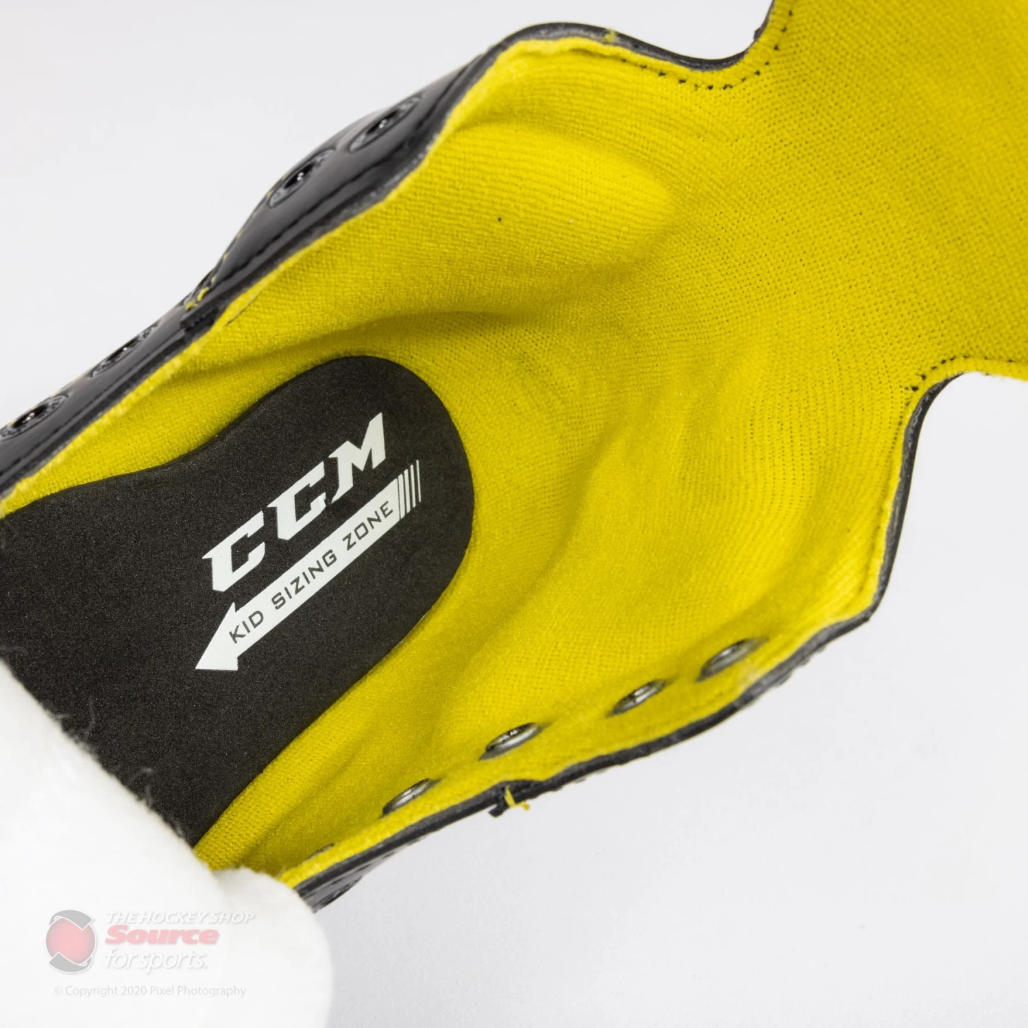 CCM Super Tacks 9350R Youth Roller Hockey Skates - Image 13