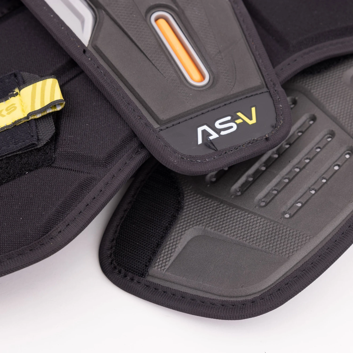 CCM Tacks AS-V Senior Hockey Shoulder Pads - Image 12