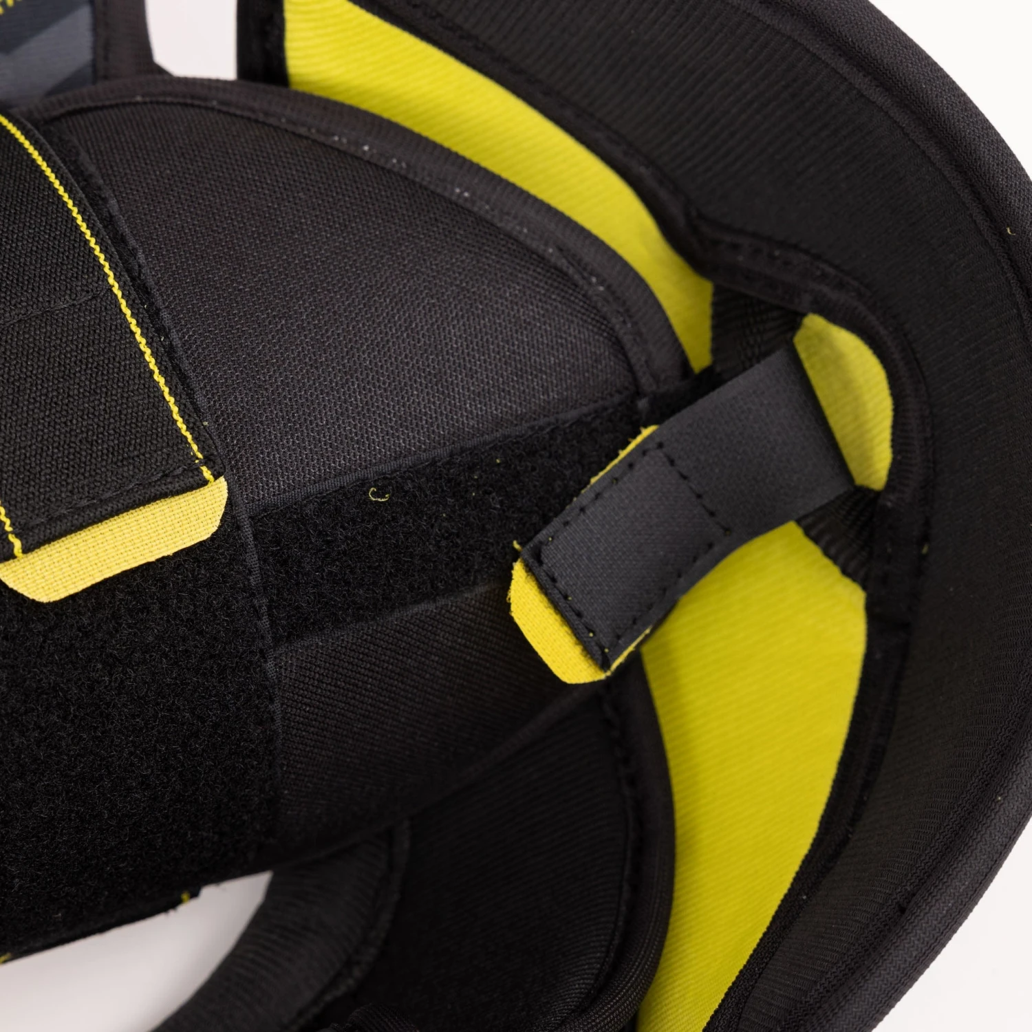 CCM Tacks AS580 Junior Hockey Shoulder Pads - Image 12