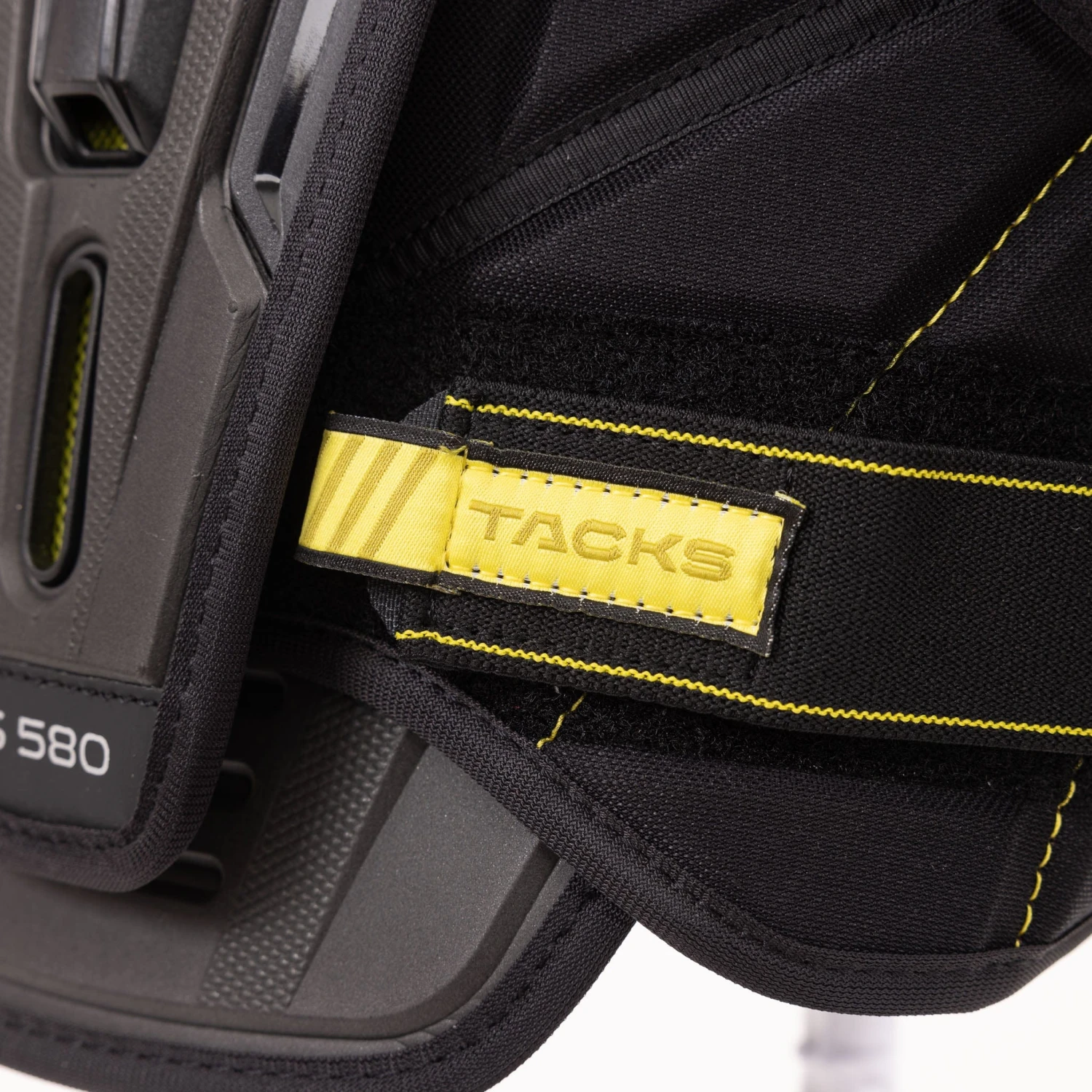 CCM Tacks AS580 Junior Hockey Shoulder Pads - Image 6