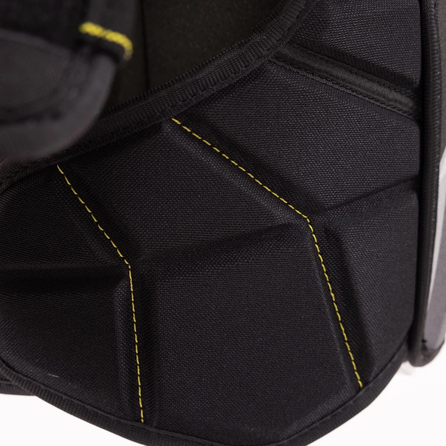 CCM Tacks AS580 Junior Hockey Shoulder Pads - Image 5