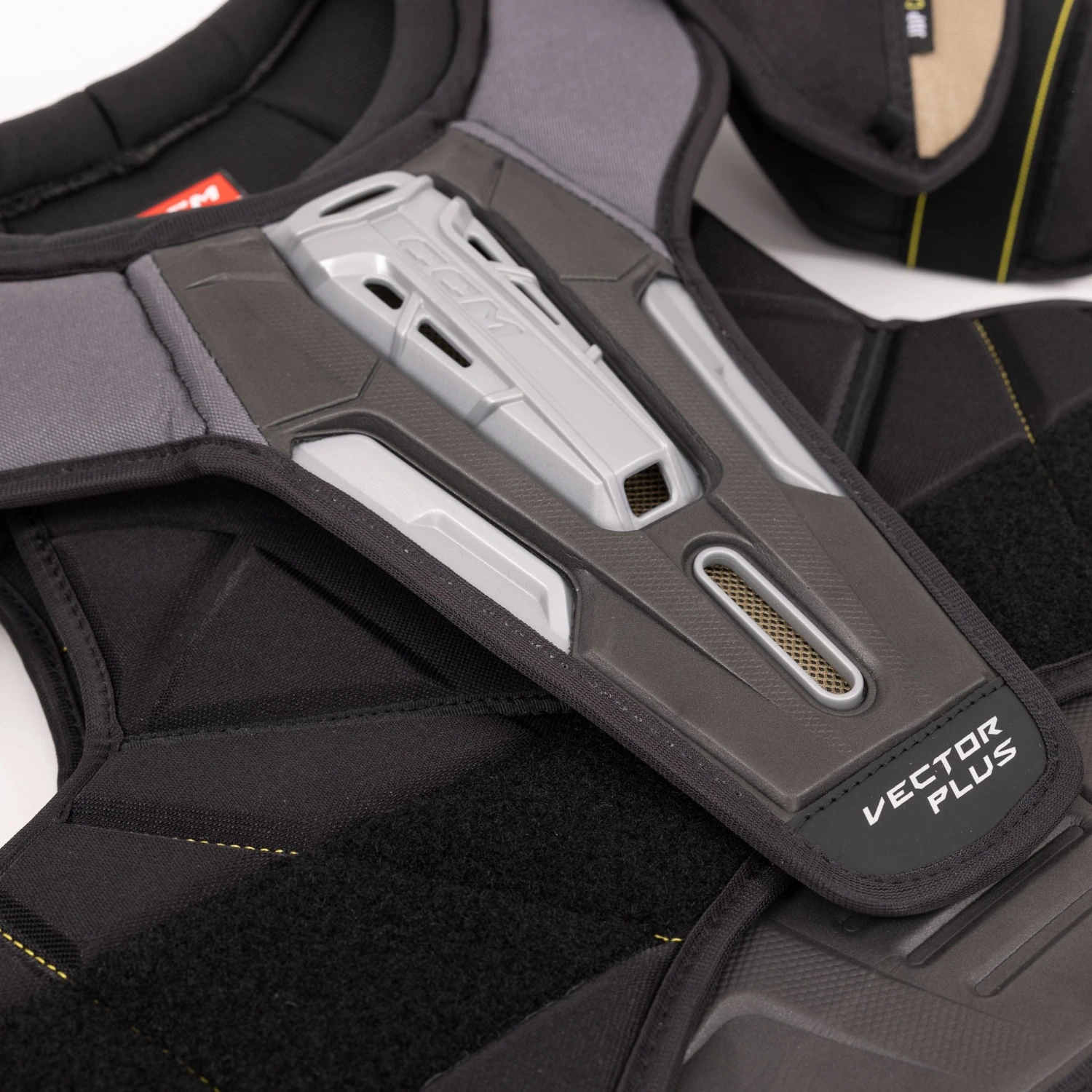 CCM Tacks Vector Plus Junior Hockey Shoulder Pads - Image 7
