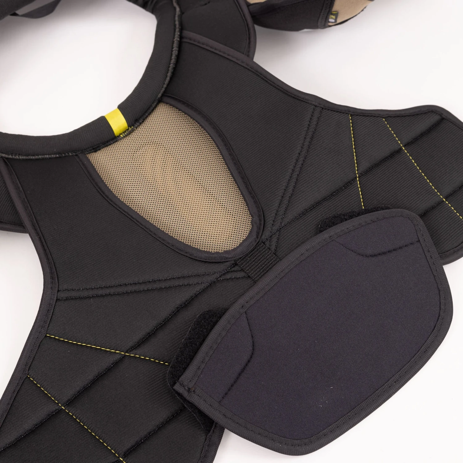 CCM Tacks Vector Plus Junior Hockey Shoulder Pads - Image 13