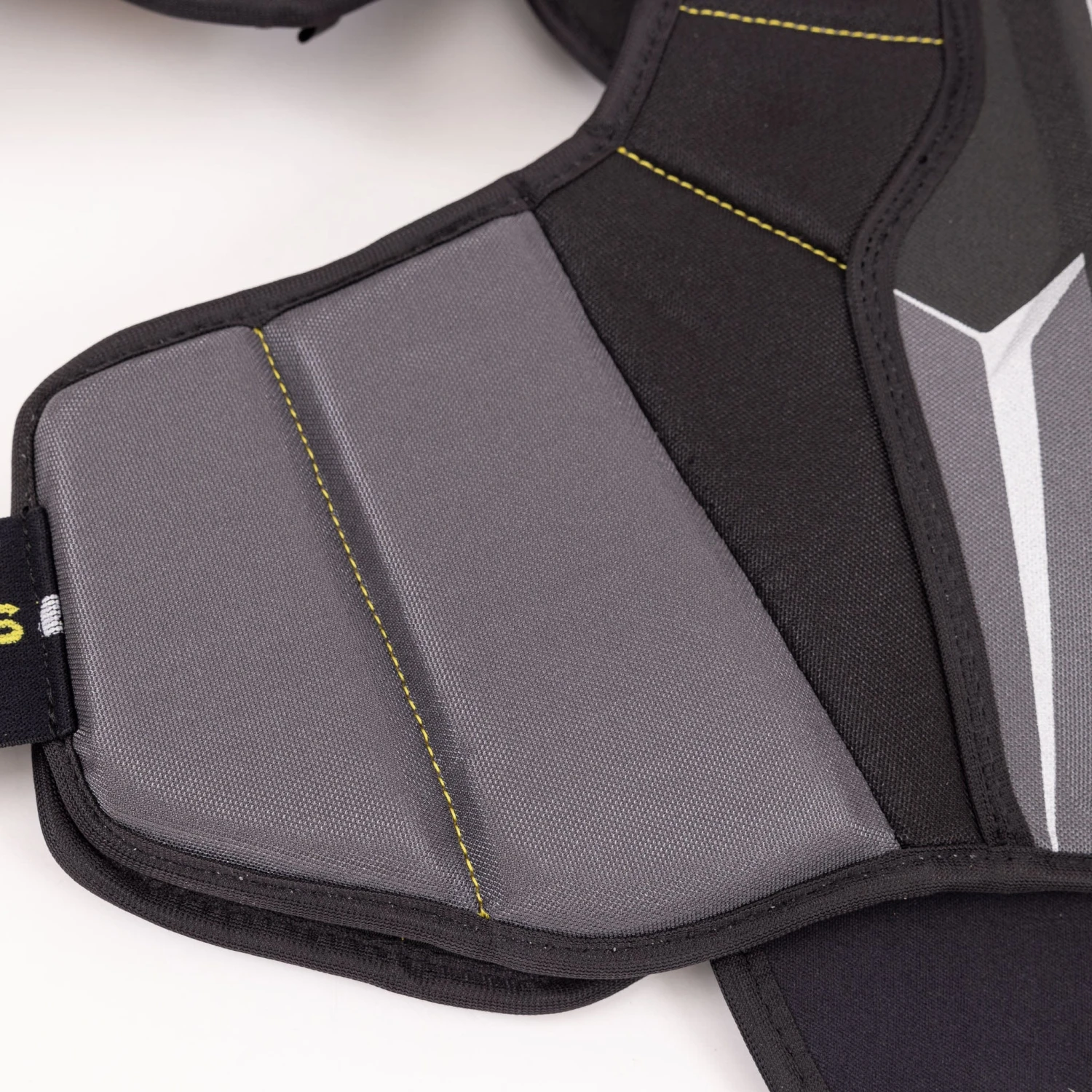 CCM Tacks Vector Plus Junior Hockey Shoulder Pads - Image 12