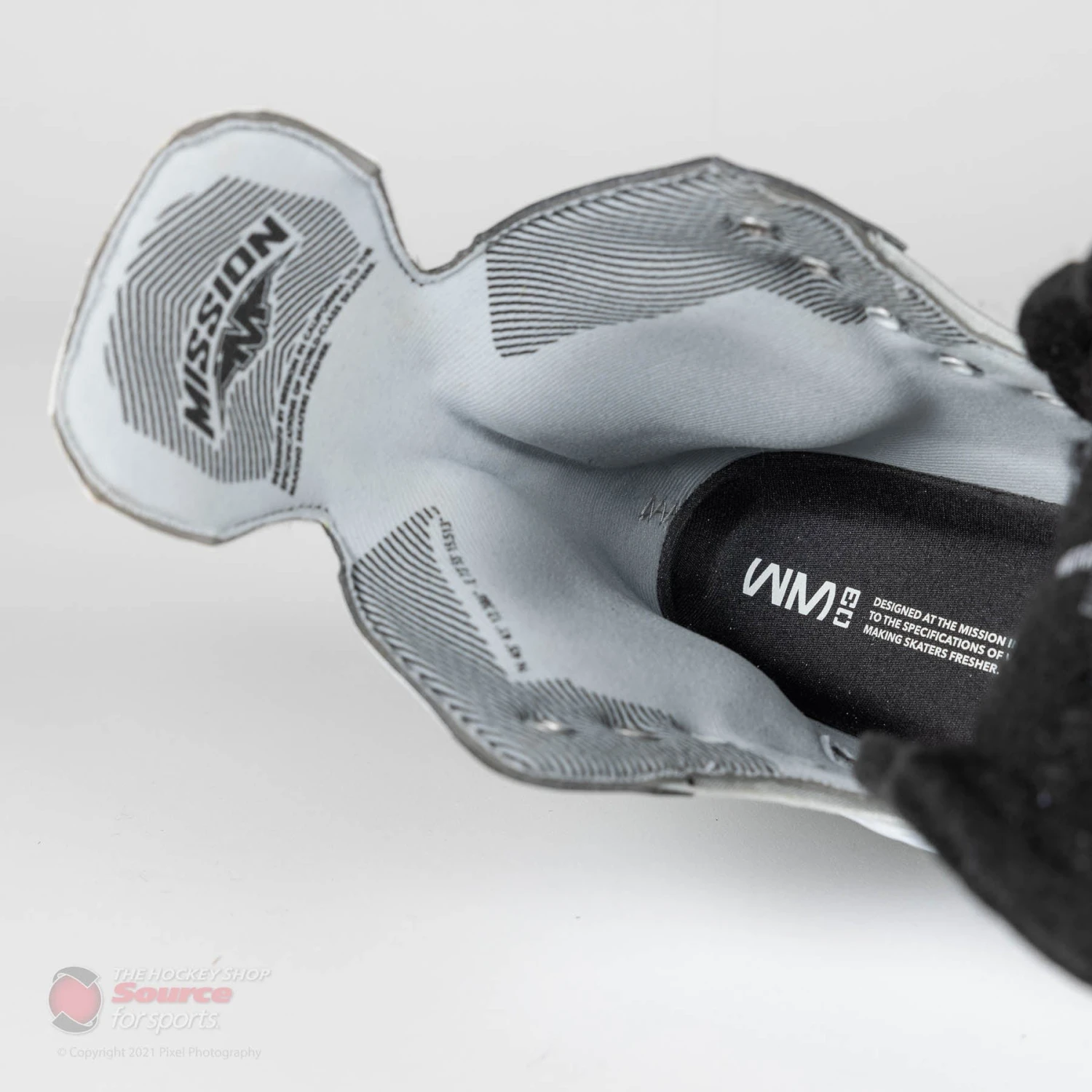 Mission Inhaler WM03 Junior Roller Hockey Skates - Image 17