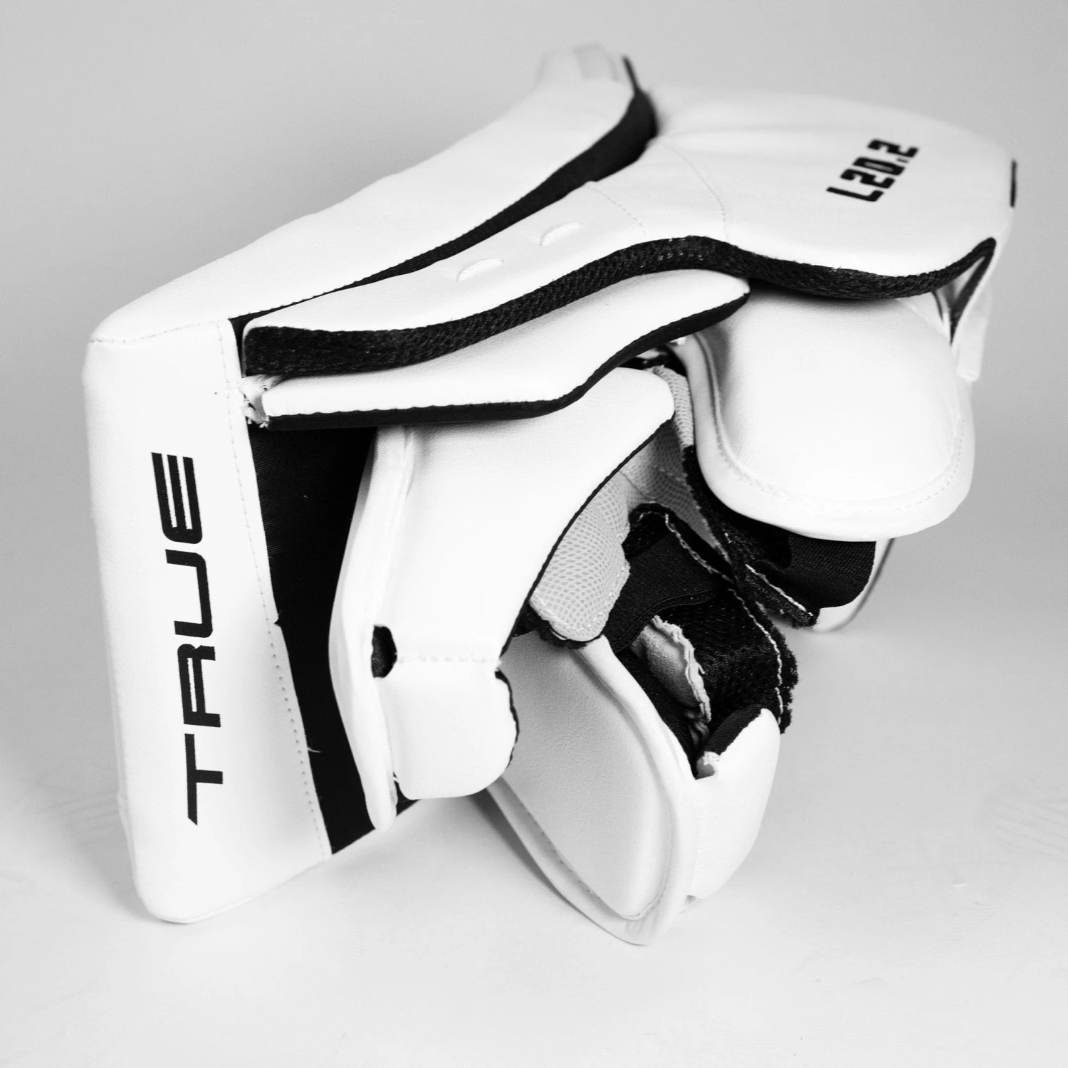 TRUE L20.2 Senior Goalie Blocker - Stock - Image 2