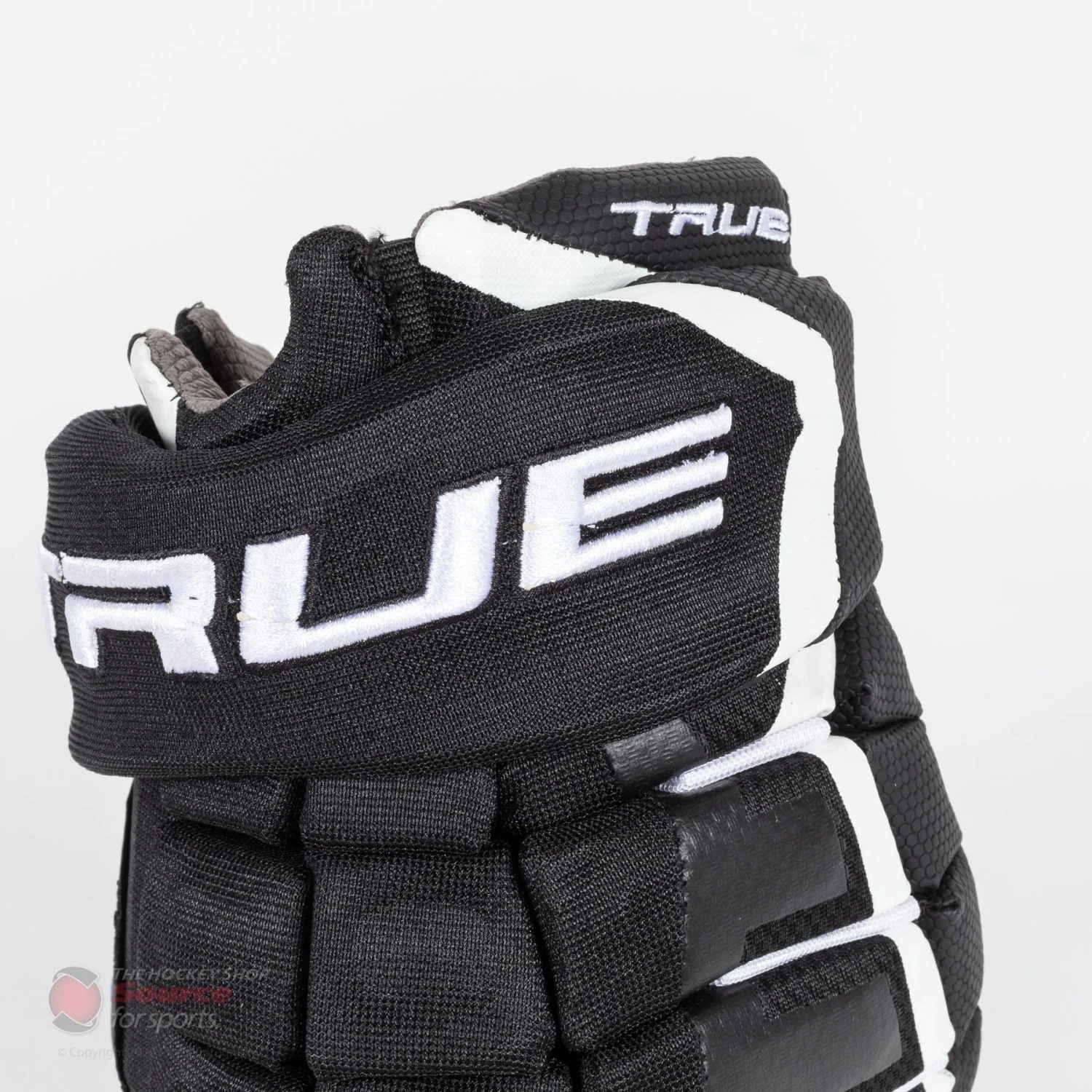 TRUE XC9 Pro Junior Hockey Gloves - Image 5