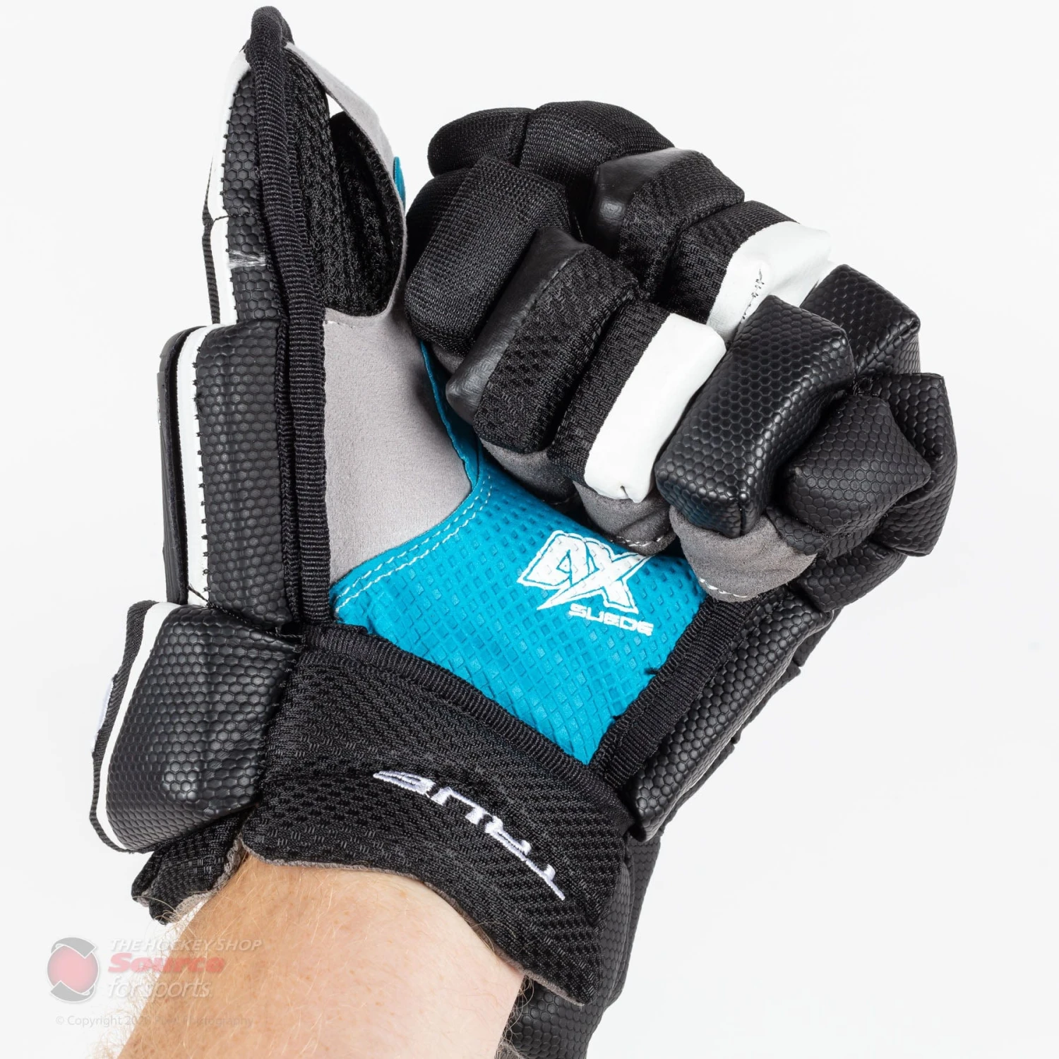 TRUE XC9 Pro Junior Hockey Gloves - Image 9